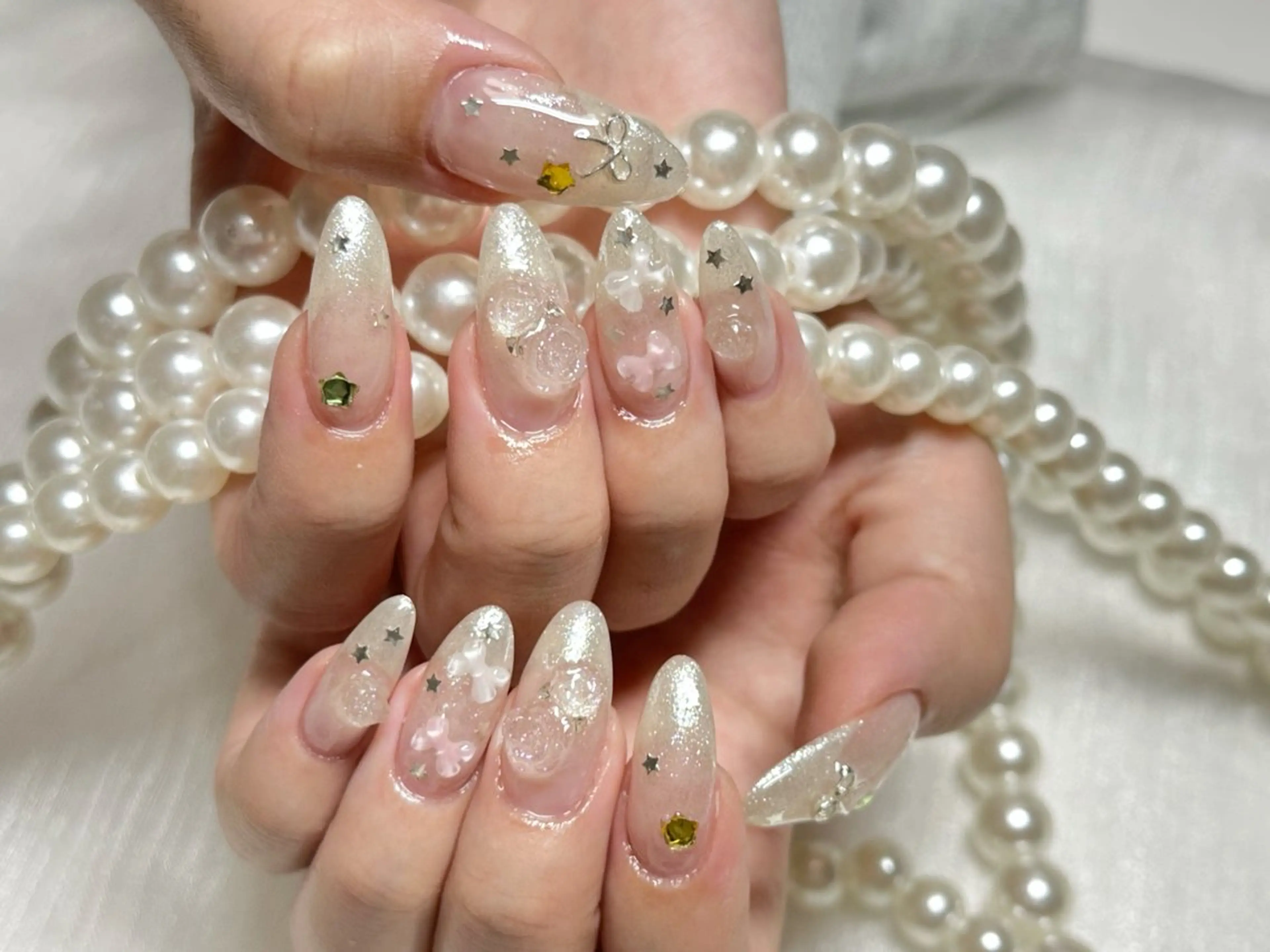 ネイル オーロラネイル 長さ出し フレンチネイル ガーリー キラキラネイル RIn 🎀のネイルデザイン