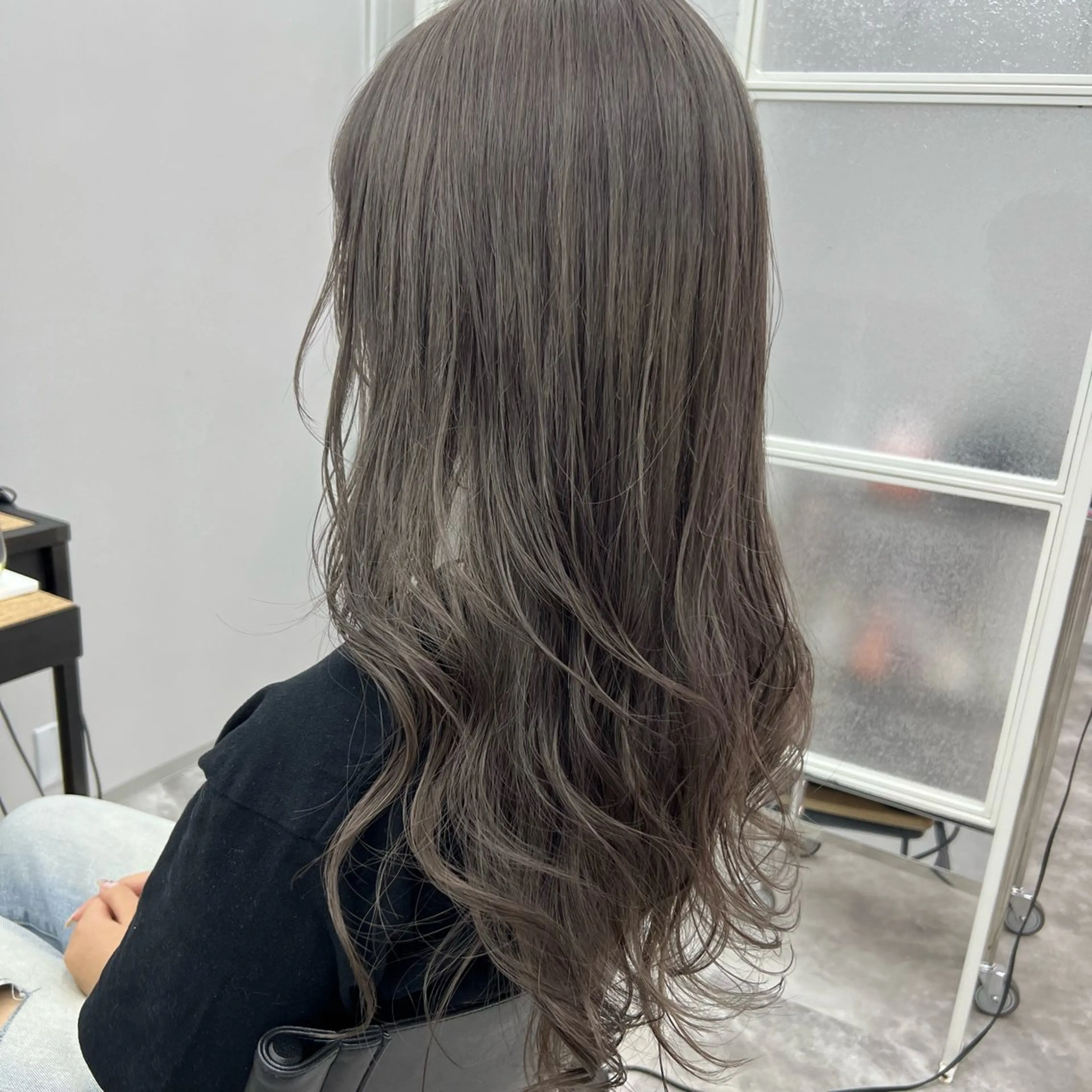 セミロング カット ヘアカラー トリートメント 岸下 理緒のヘアスタイル