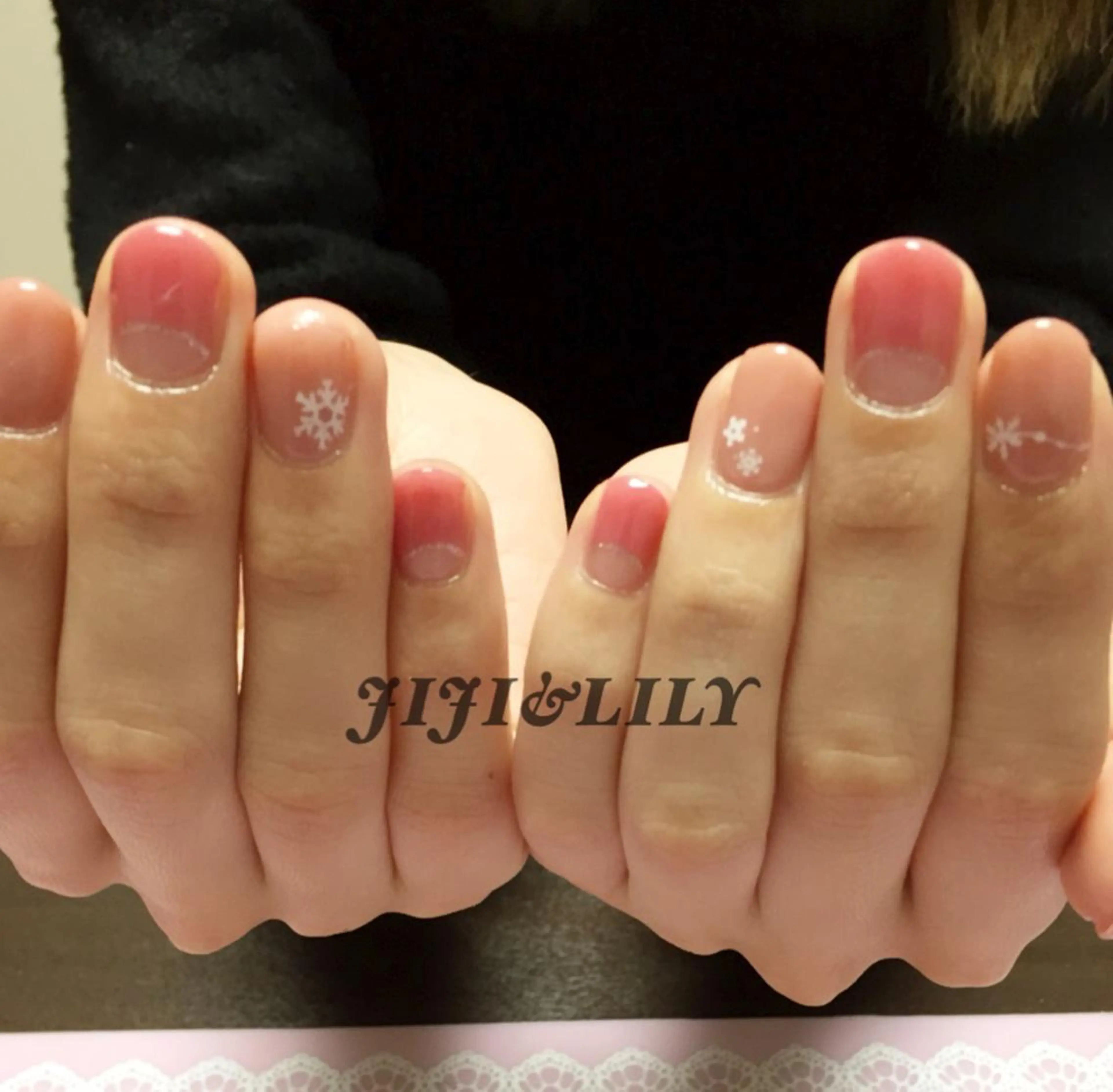 ネイル フレンチネイル 逆フレンチ 豊田 圭子のネイルデザイン