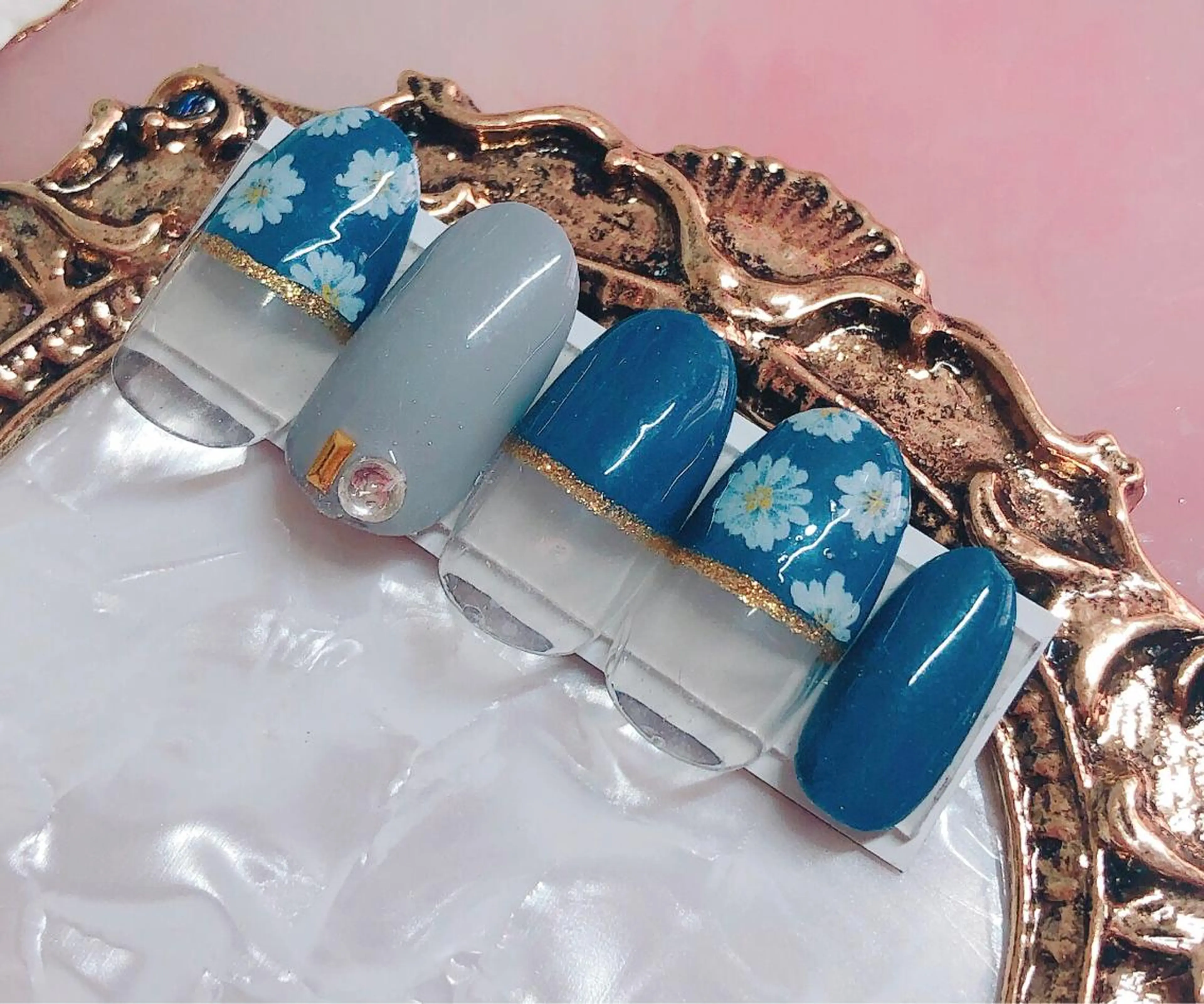 ネイル ハンドネイル CROWN プライベートサロンのネイルデザイン