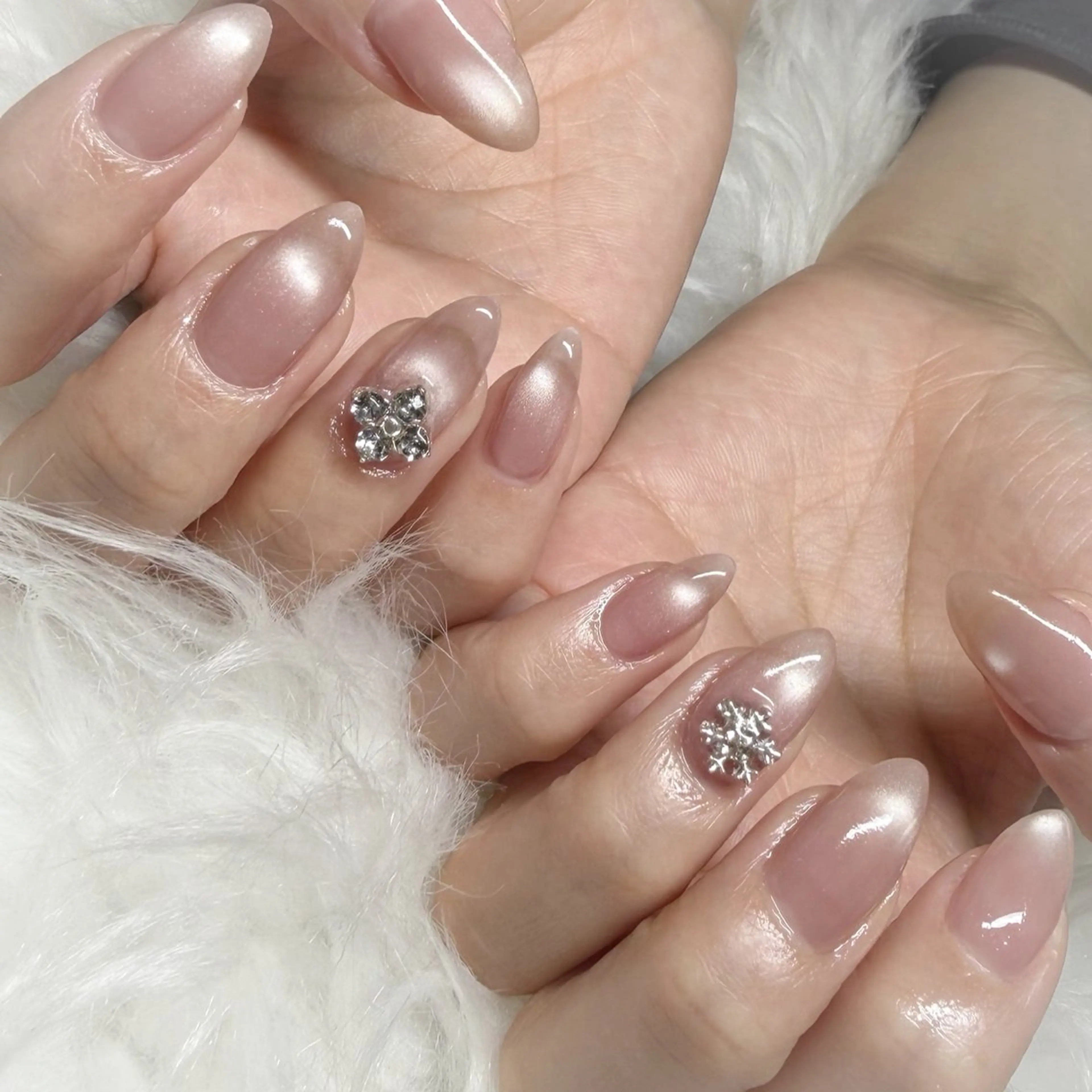 ネイル 長さ出し ハンドネイル Merry bell ☆kanonのネイルデザイン