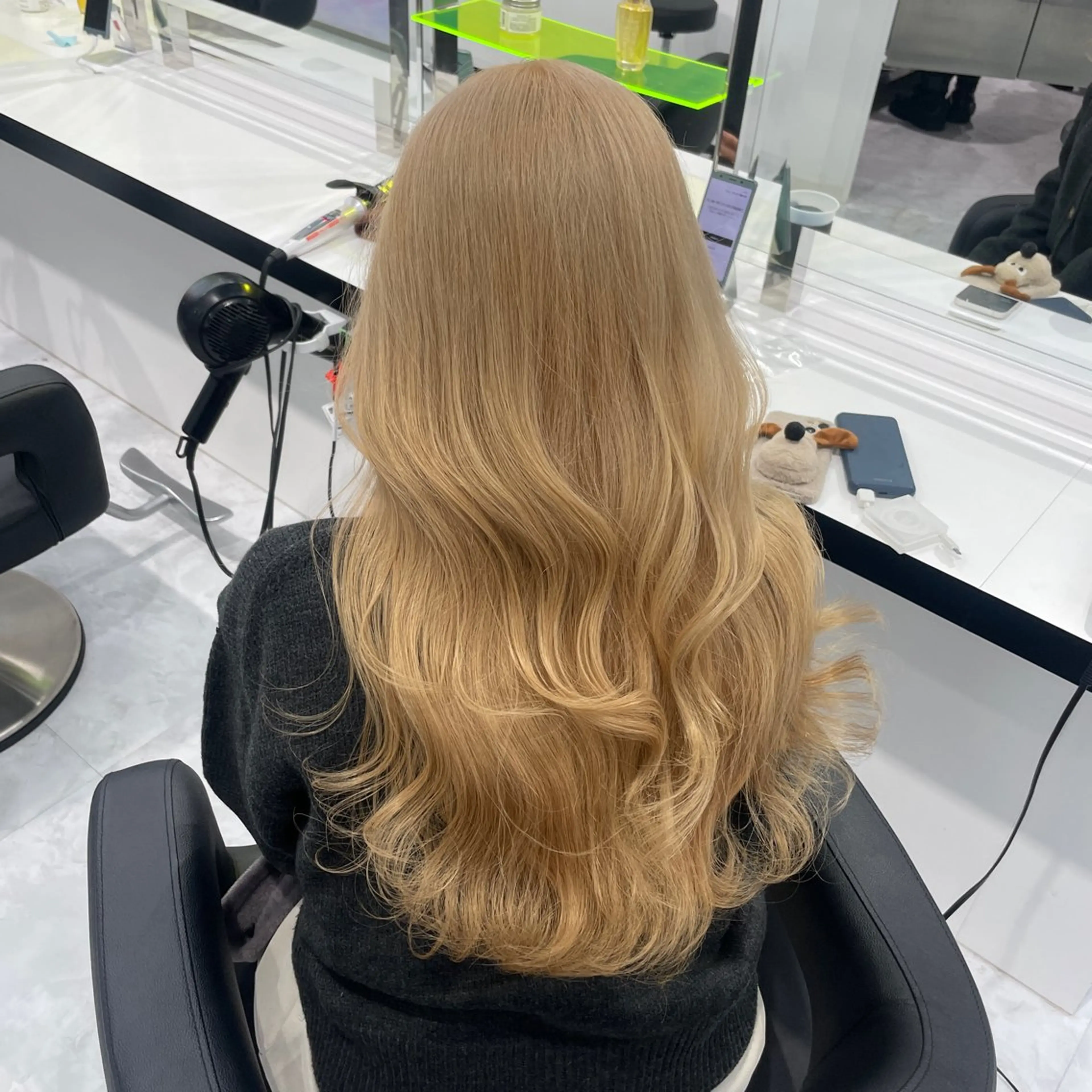 ロング ヘアカラー トリートメント SALOWIN札幌大通店所属・‎🤍札幌ハイトーン 🤍シンゴのヘアスタイル