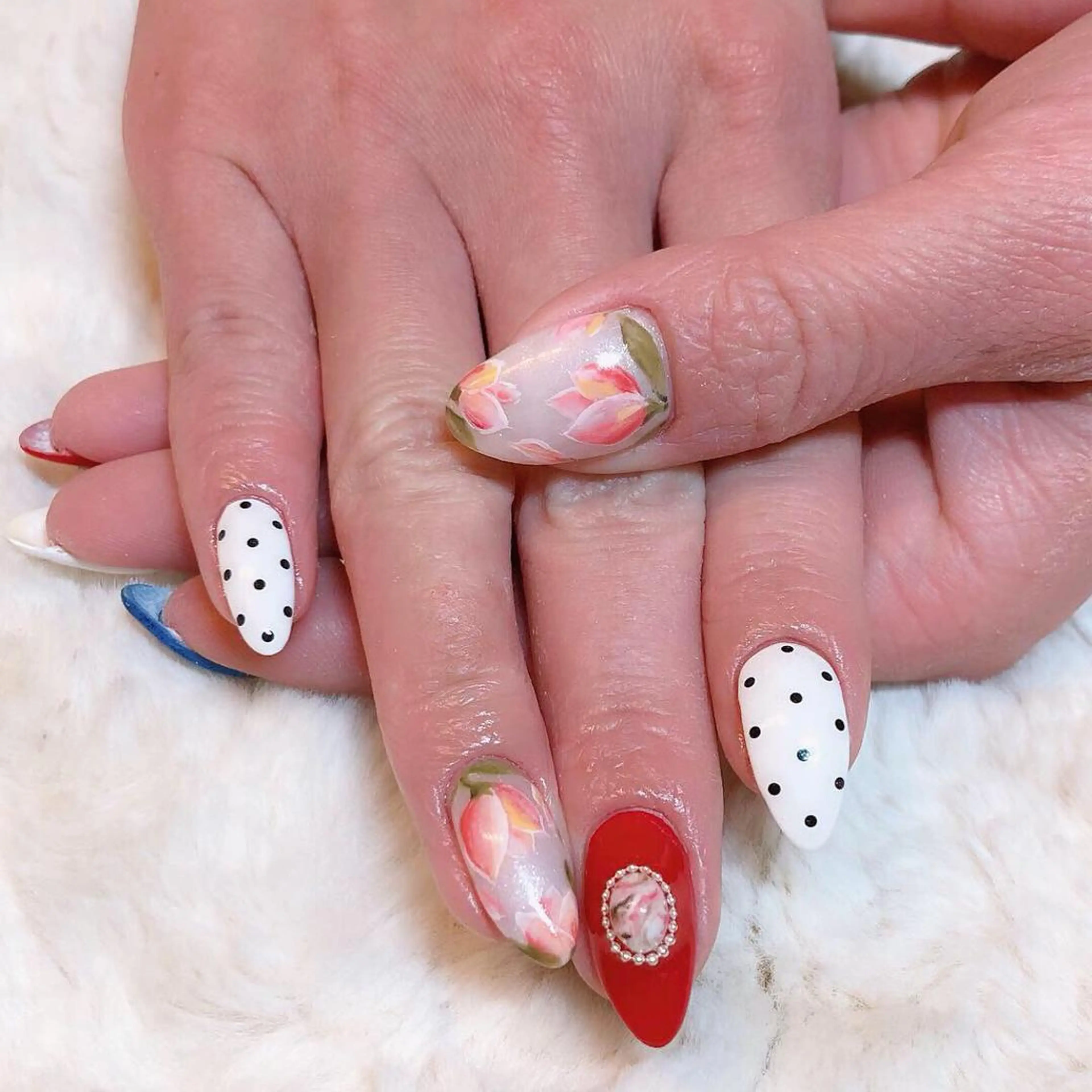 ネイル ジェルネイル 東 千夏のネイルデザイン