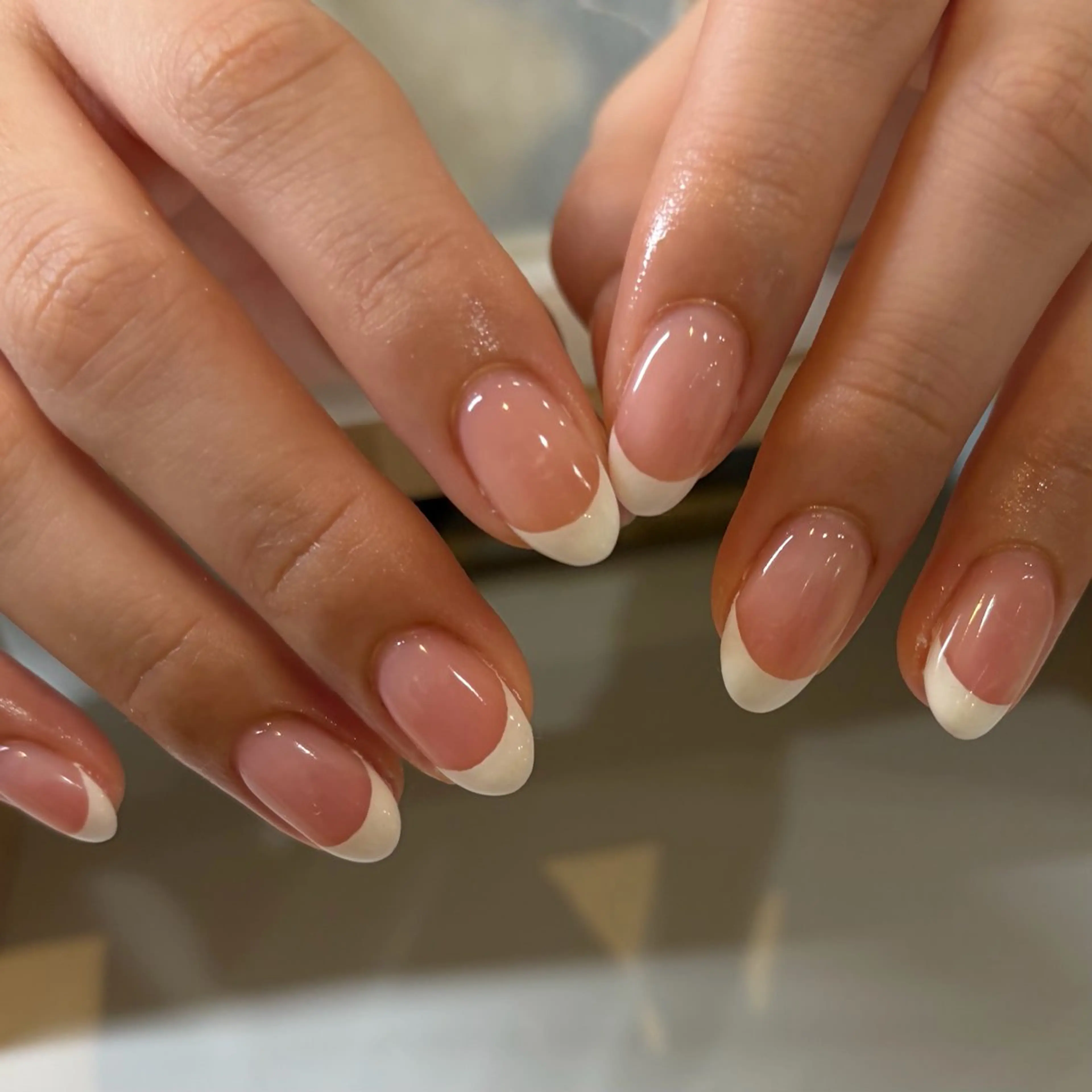 ネイル ハンドネイル 𝑟𝑖𝑠𝑎 🕯‎🤍のネイルデザイン