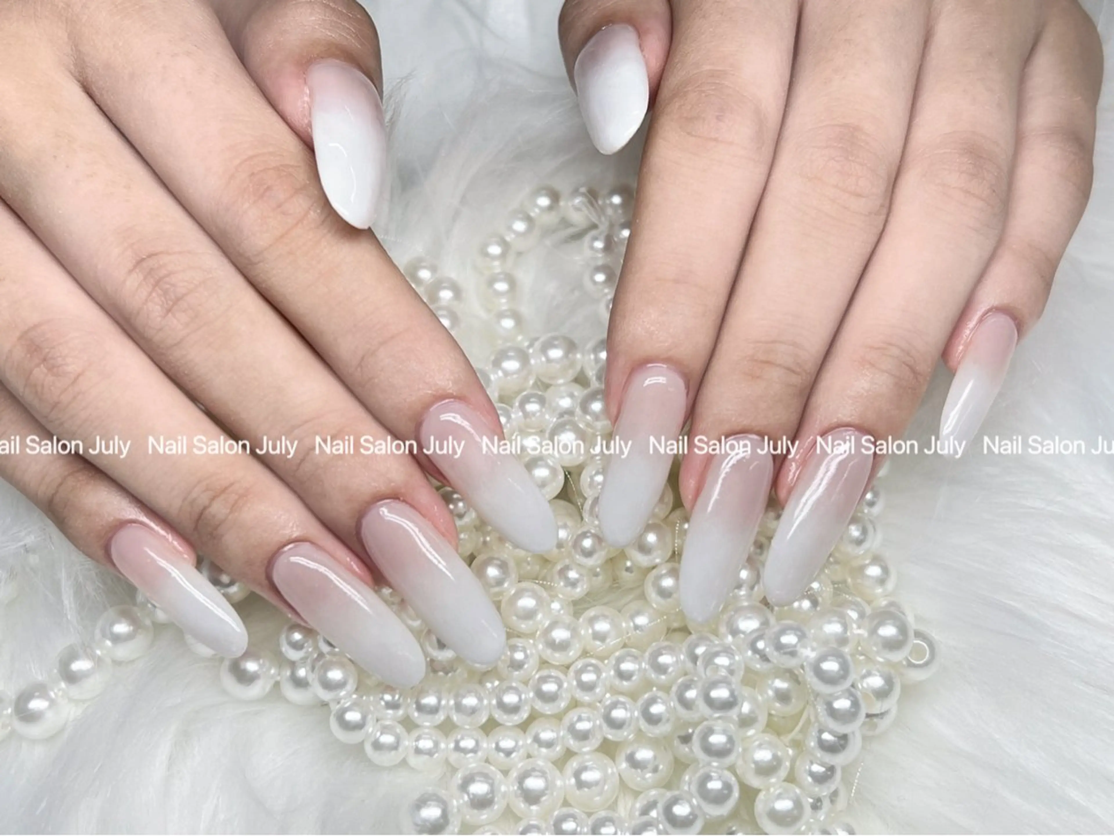 ネイル アートネイル オーロラネイル ジェルネイル ガーリー キラキラネイル ハンドネイル July モモのネイルデザイン