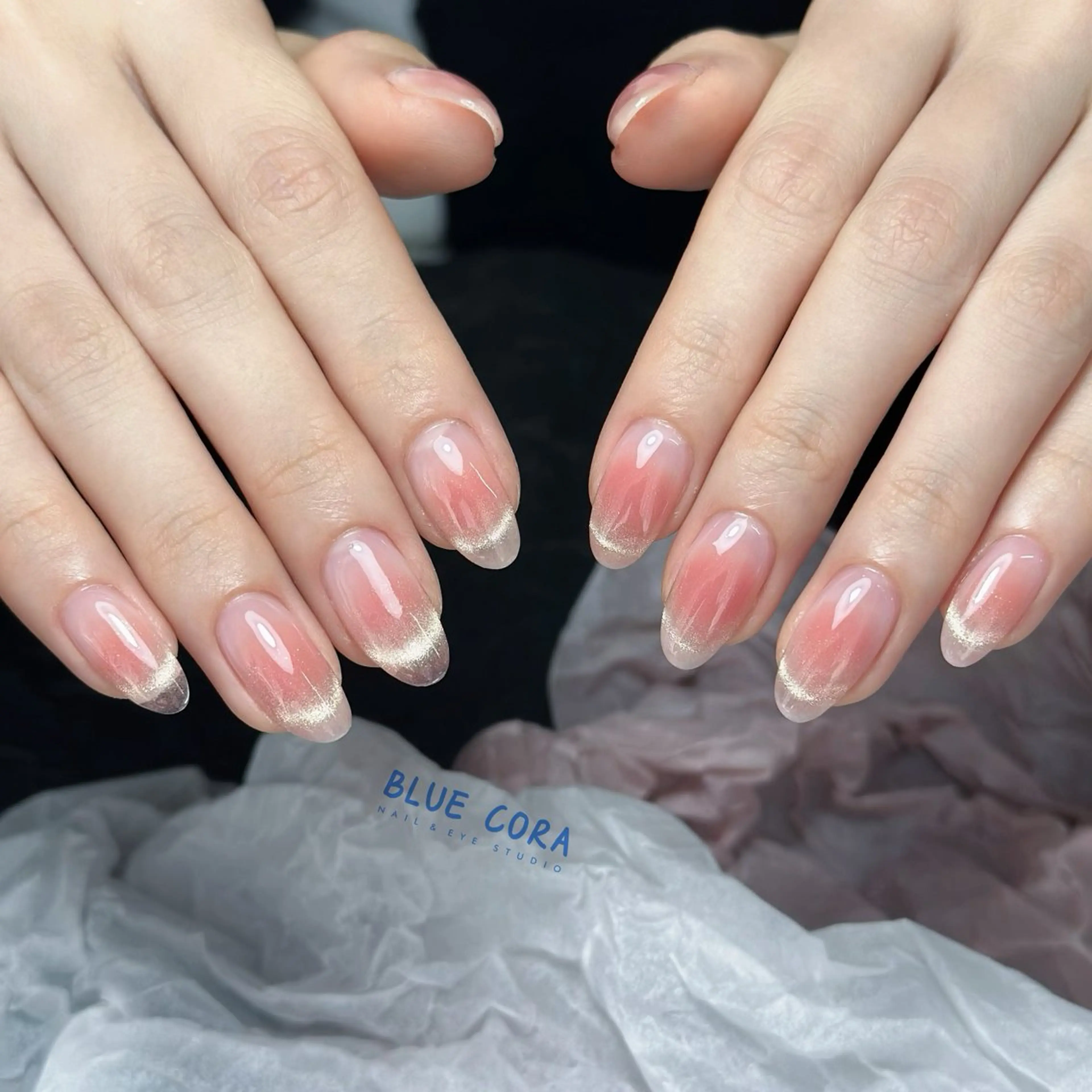 ネイル チークネイル マグネットネイル ハンドネイル ハンドケア BLUE CORA所属・BLUE CORAのネイルデザイン