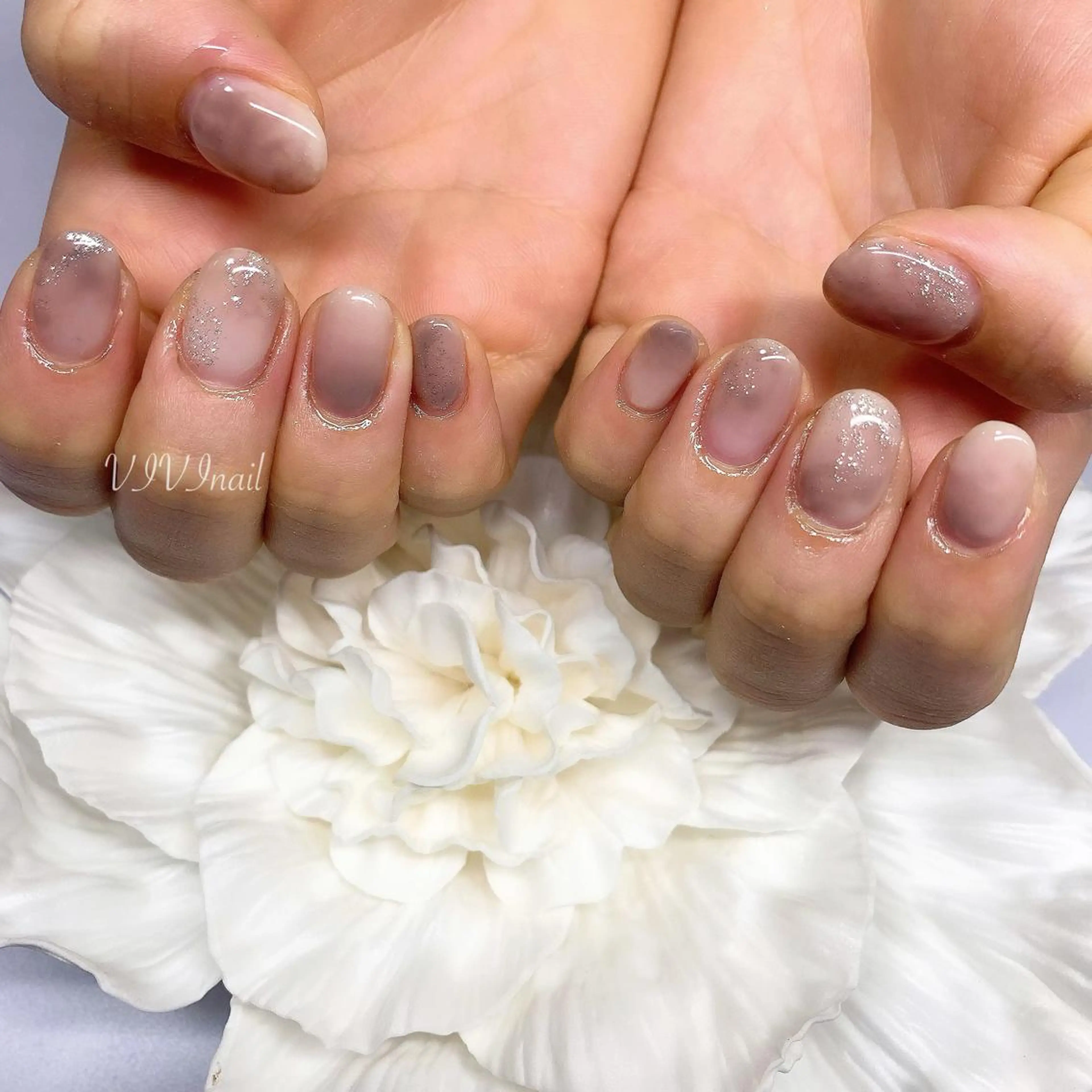 ネイル ニュアンスネイル シンプルネイル ハンドネイル vivi nailのネイルデザイン