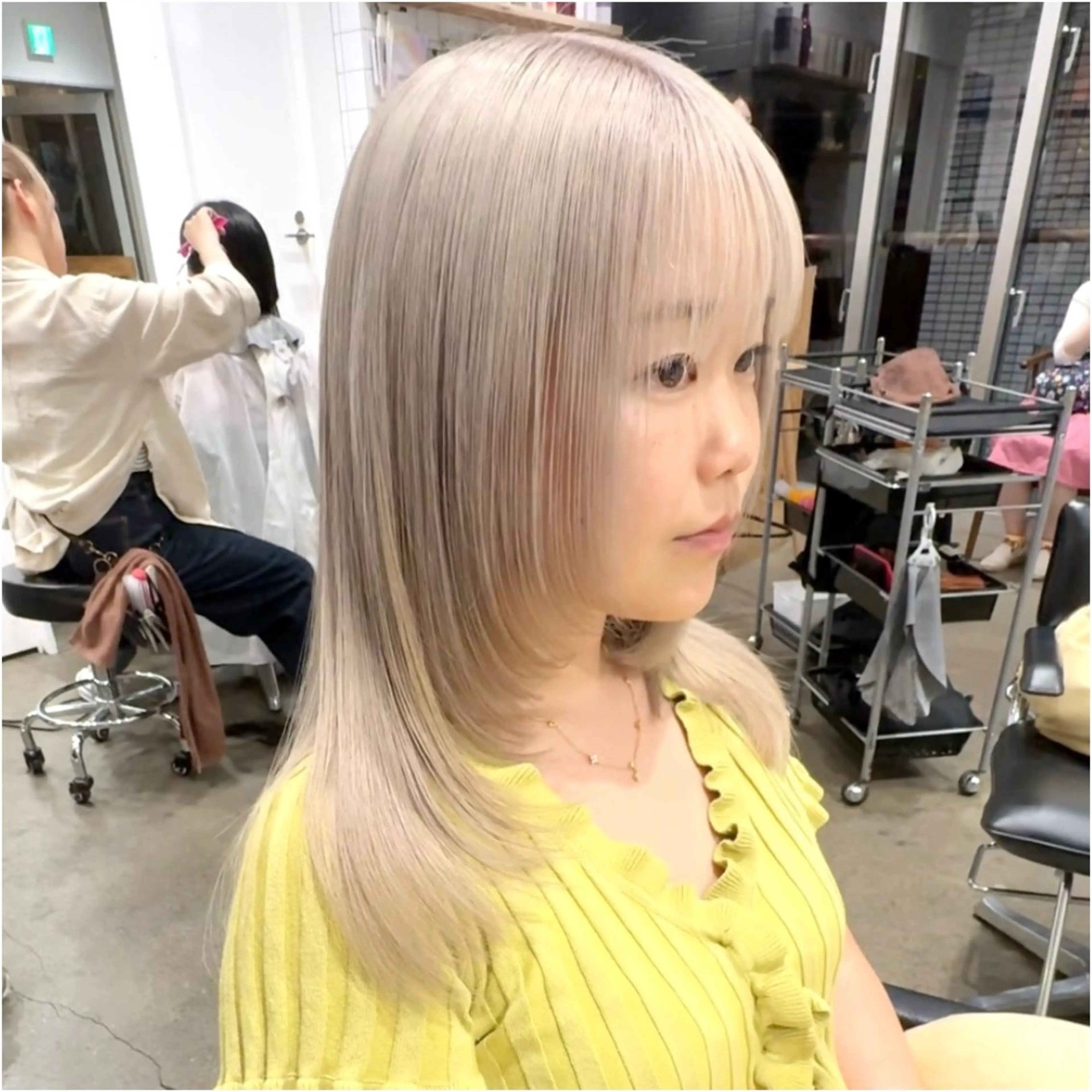 セミロング カラー 圧倒的なケアブリーチ /髪質改善🩵松田のヘアスタイル