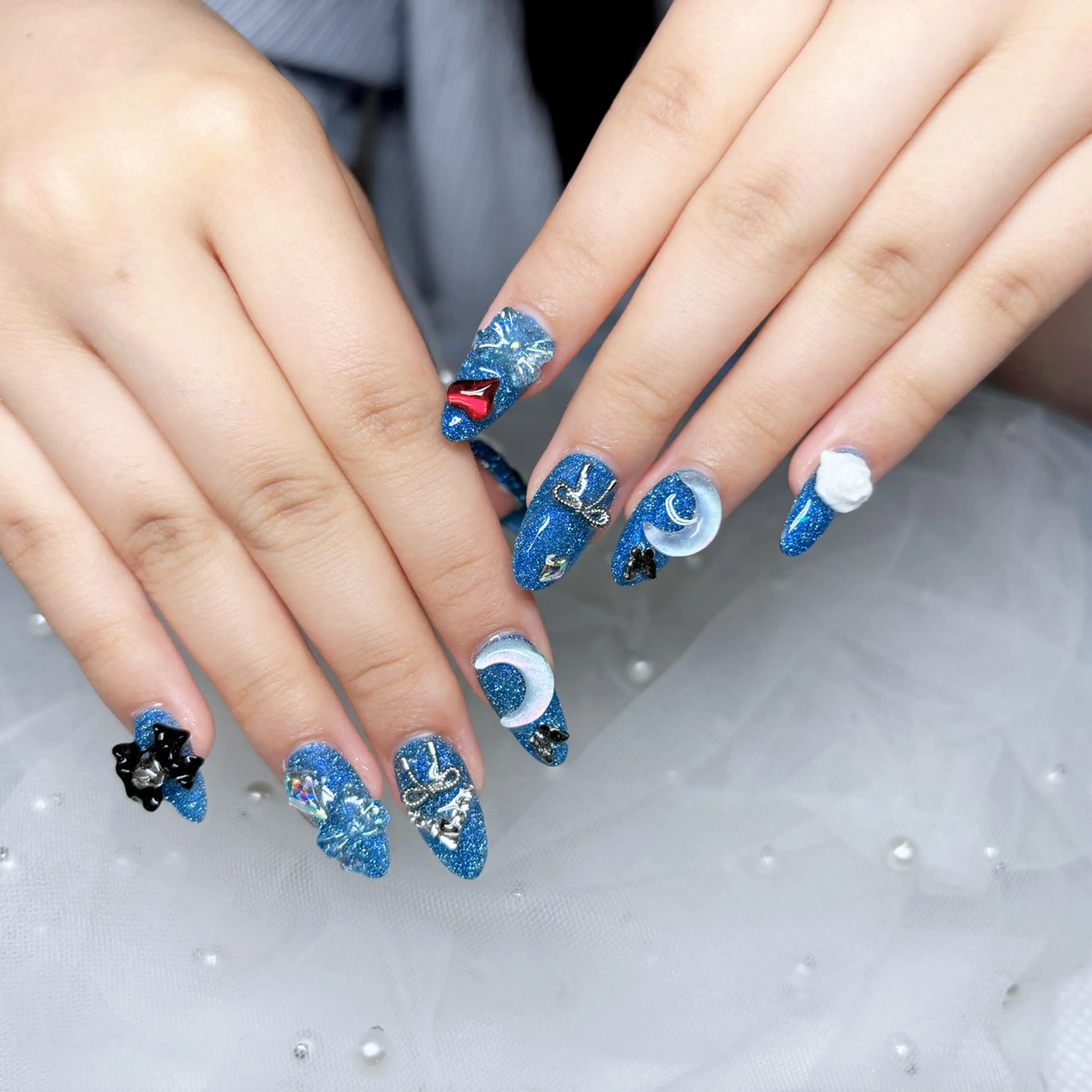 ネイル ハンドネイル H3 Nail Tsuki🦋💙のネイルデザイン