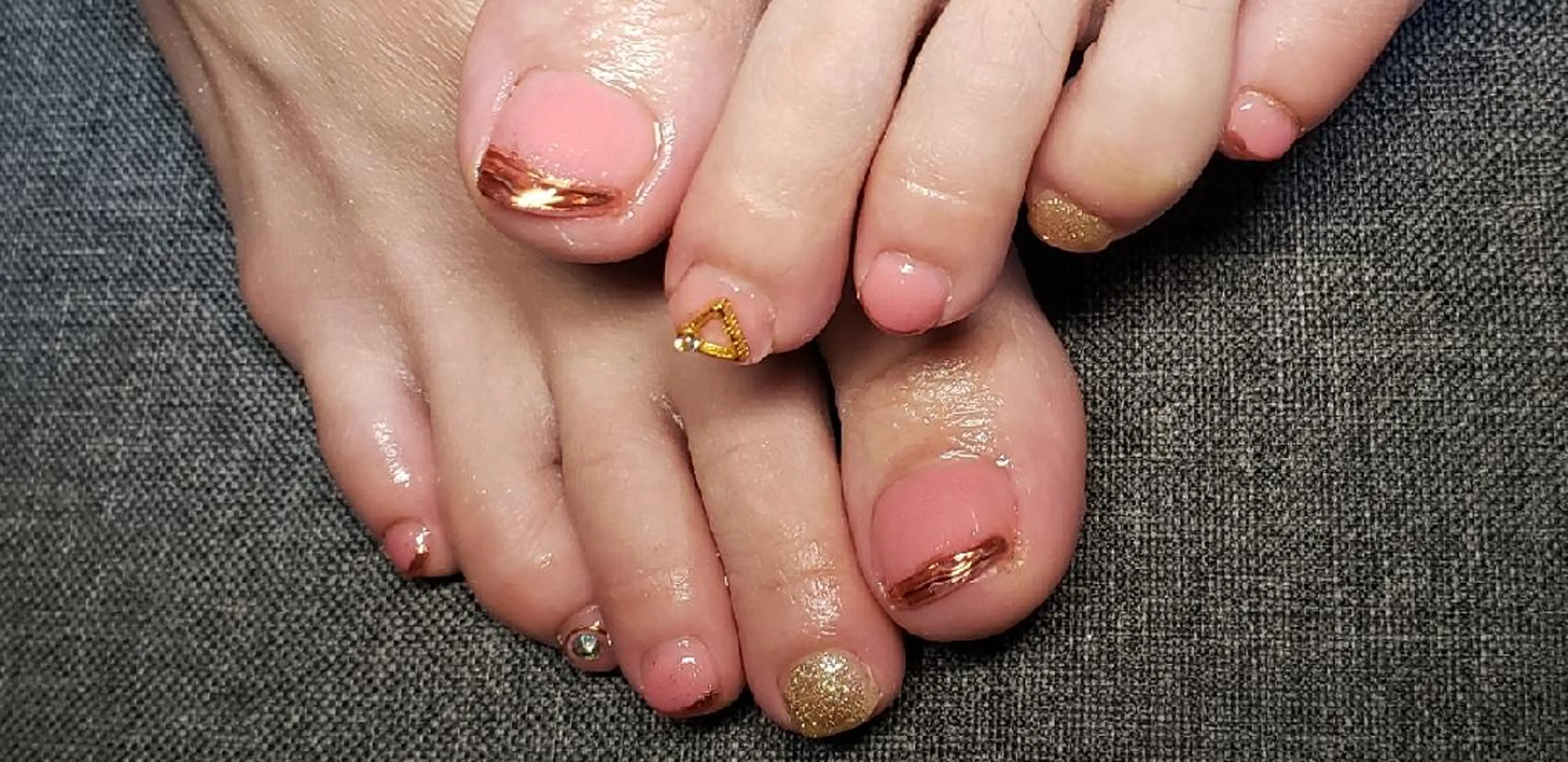 ネイル ミラーネイル 櫛の屋浜口店所属・櫛の屋浜口店 sumireのネイルデザイン