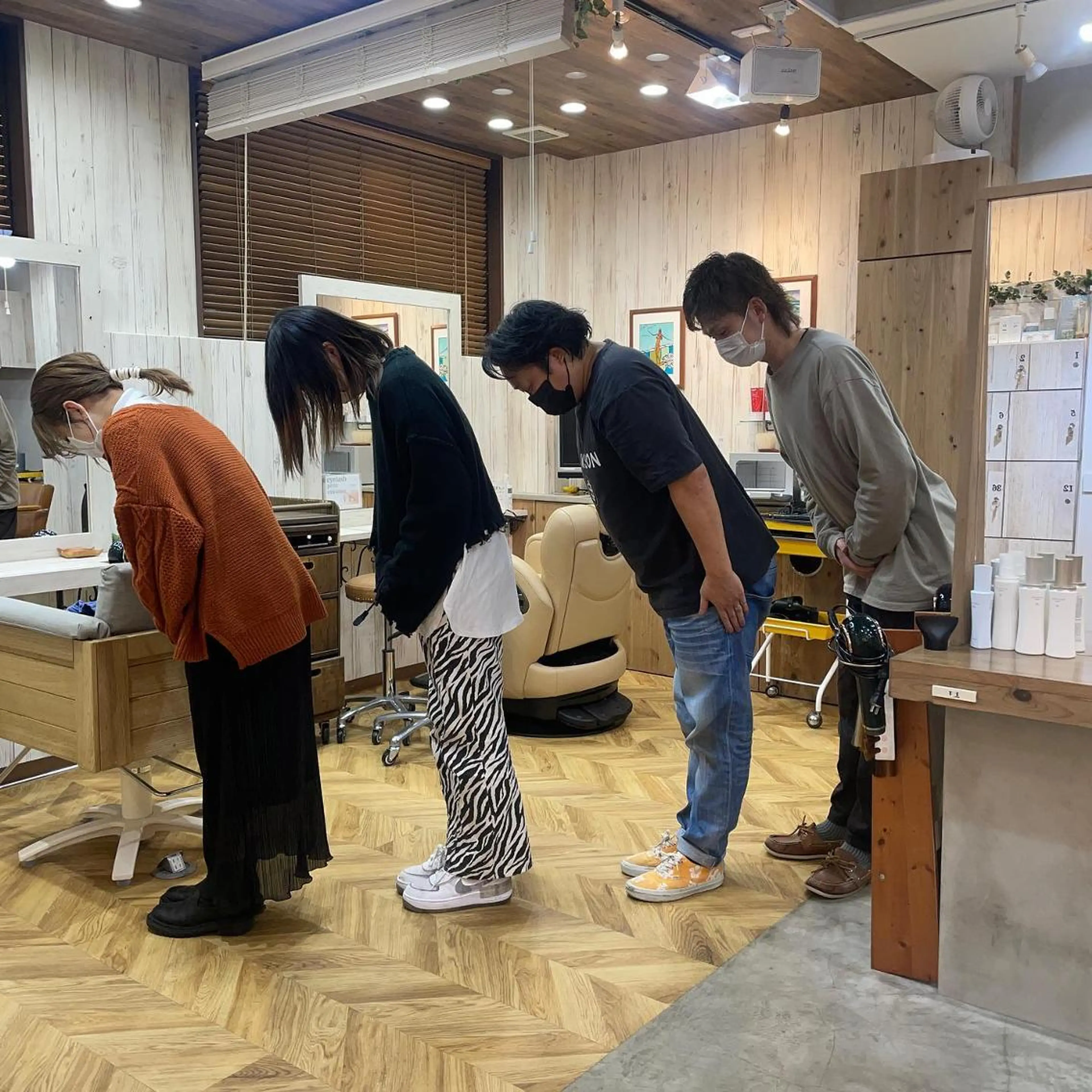 カラー パーマ ヘアアレンジ メンズ キッズ ネイル マツエク・マツパ Saffyハリウッド トリートメント◎のヘアスタイル