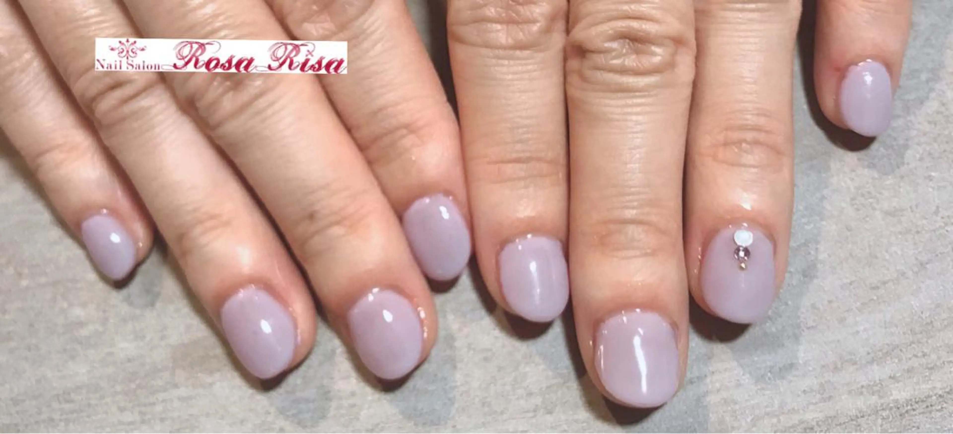 ショート ネイル 伸ばしかけ ハンドネイル ネイルスタジオ シェイクユアハンズのネイルデザイン