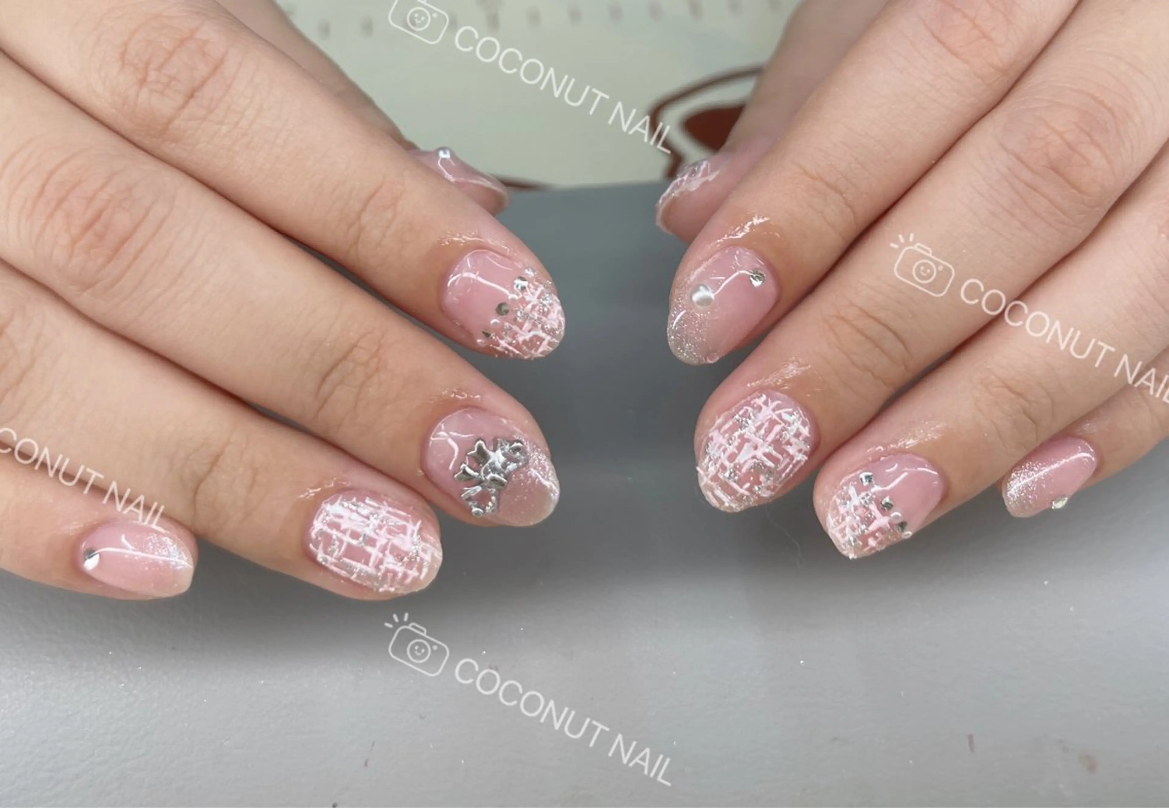 ネイル ハンドネイル 神田 ココナッツのネイルデザイン