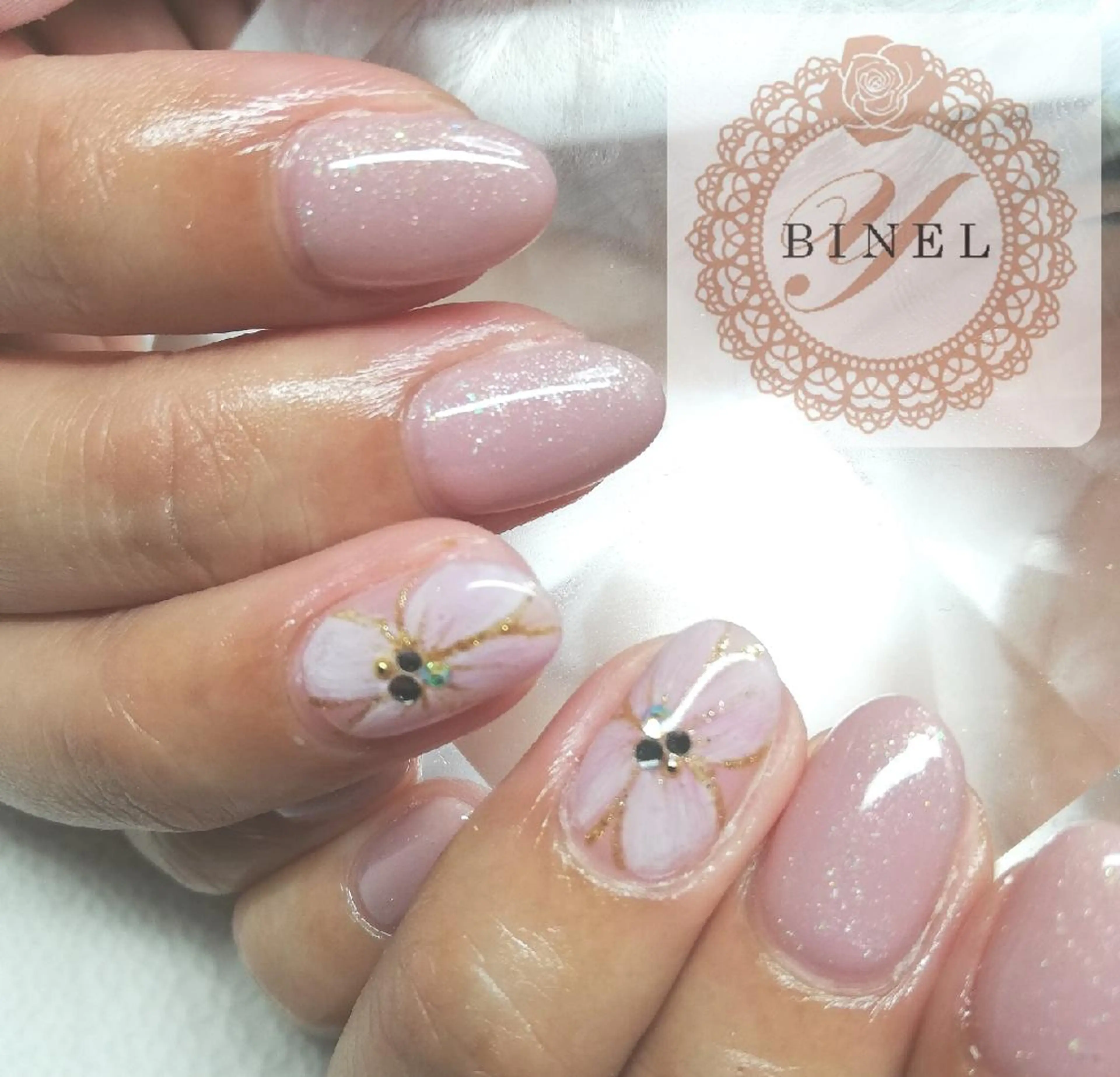 ネイル アートネイル フラワーネイル ワンカラーネイル ハンドネイル Nail Salon Y.BINELのネイルデザイン