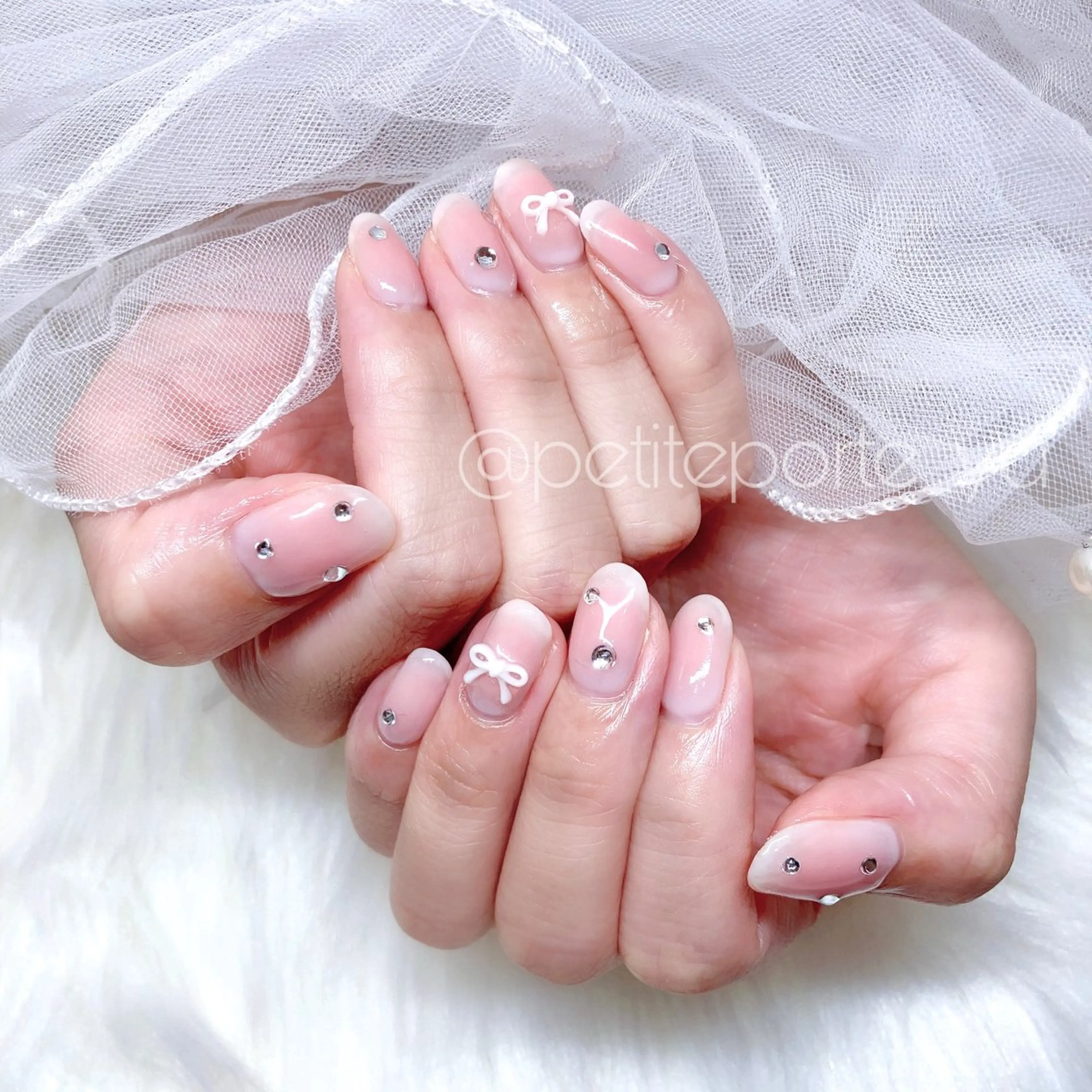 ネイル チークネイル ガーリー キラキラネイル オフィスネイル ピンク ハンドネイル nailsalon petite porte所属・petite porteのネイルデザイン