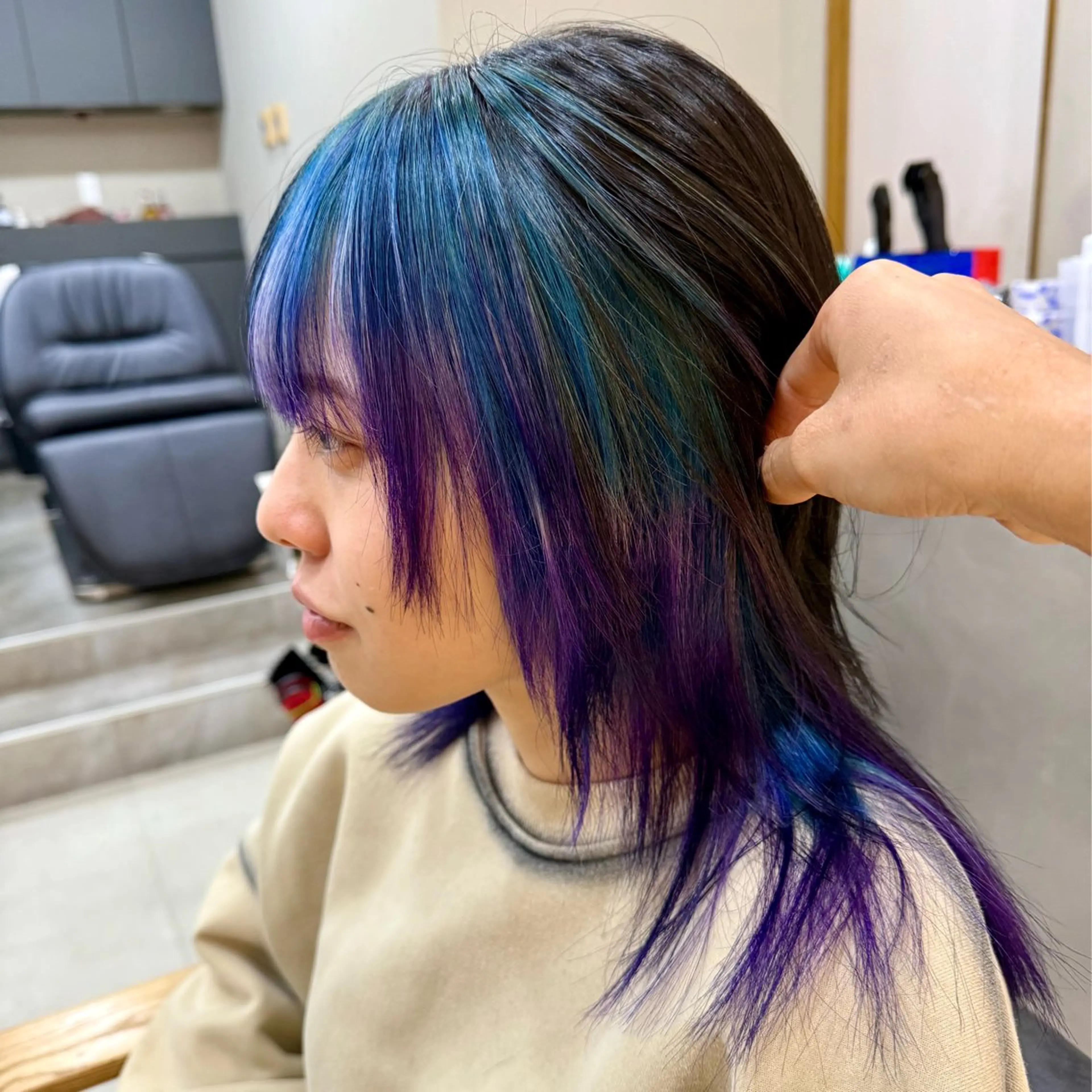 セミロング カラー 惣木 菜穂のヘアスタイル