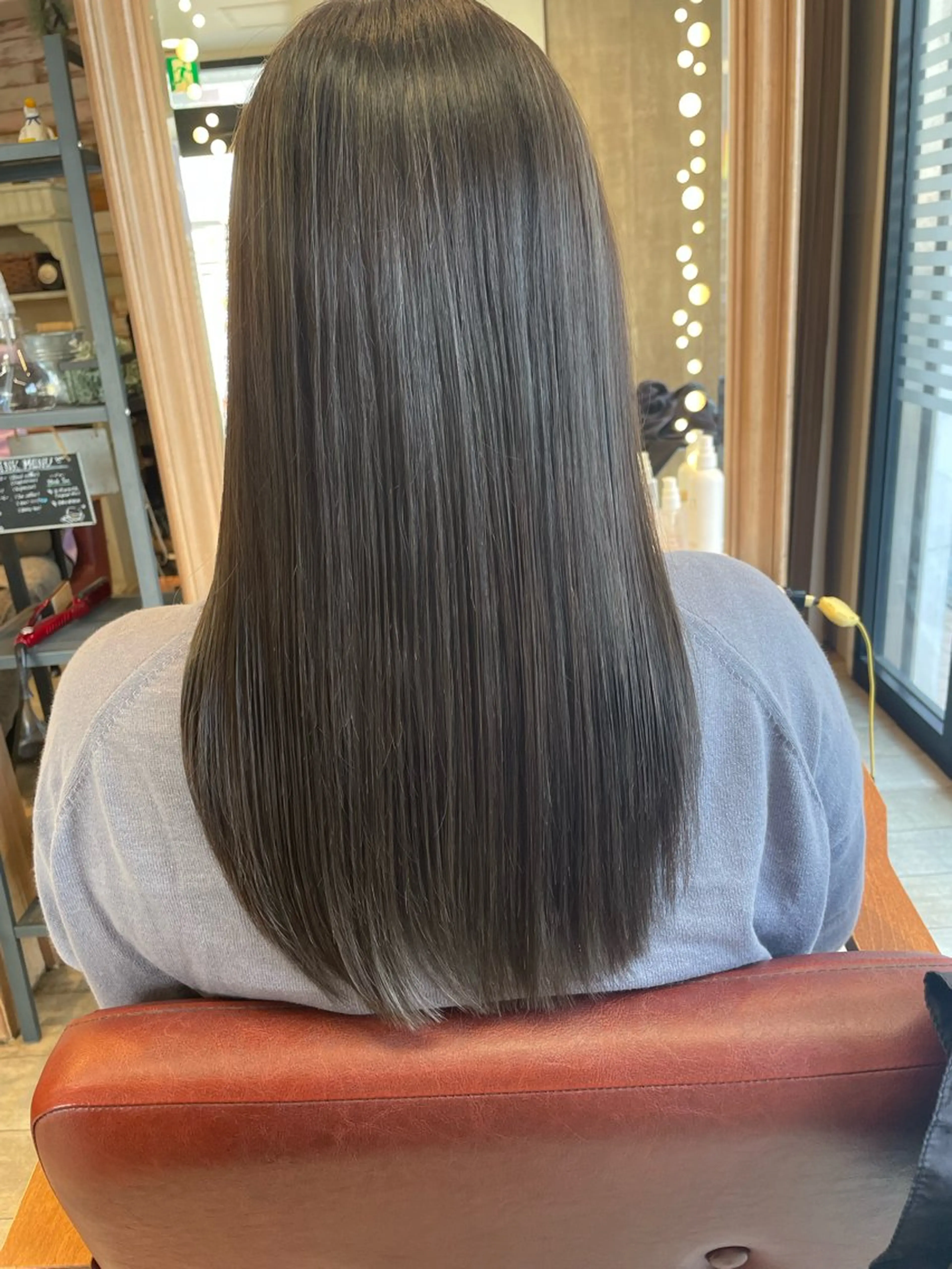 セミロング カラー ハイライトカラー ハイライト トリートメント ✨横須賀髪質改善✨️ 加藤 百音のヘアスタイル