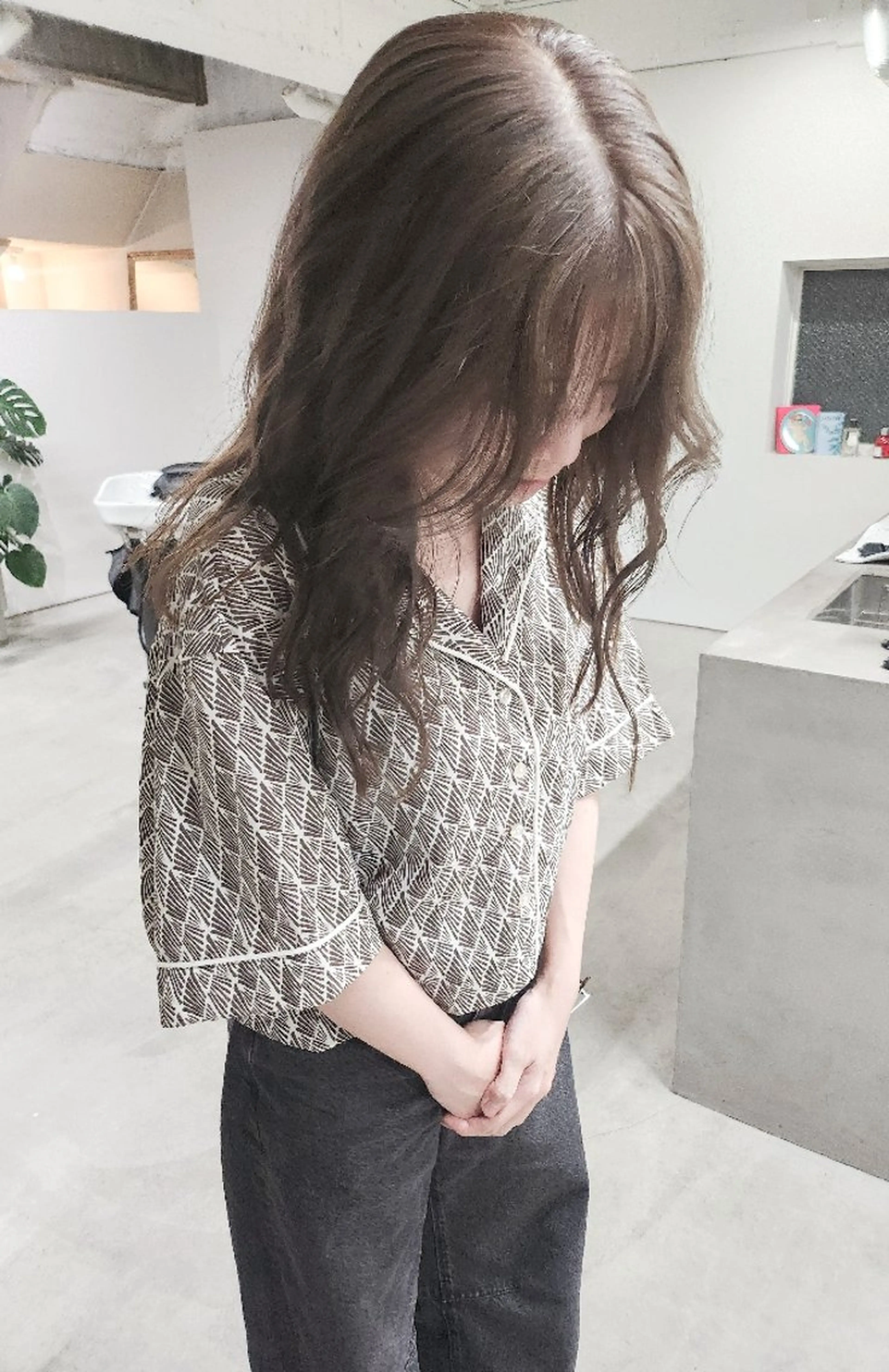 ロング カラー 前山 夏樹のヘアスタイル