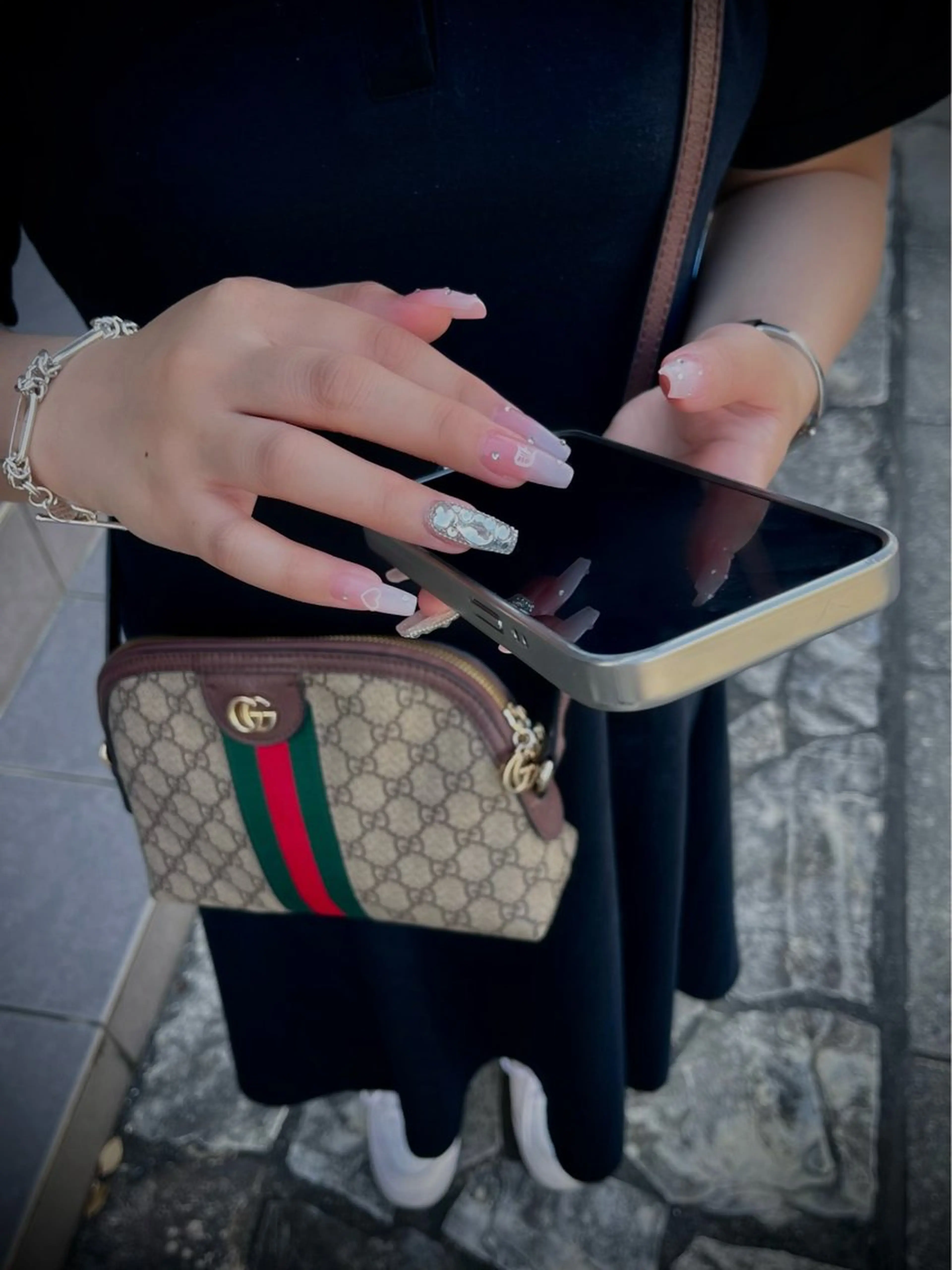 ネイル キラキラネイル マグネットネイル ワンカラーネイル スカルプネイル ワンホンネイル nine.🦋 YUKOのネイルデザイン