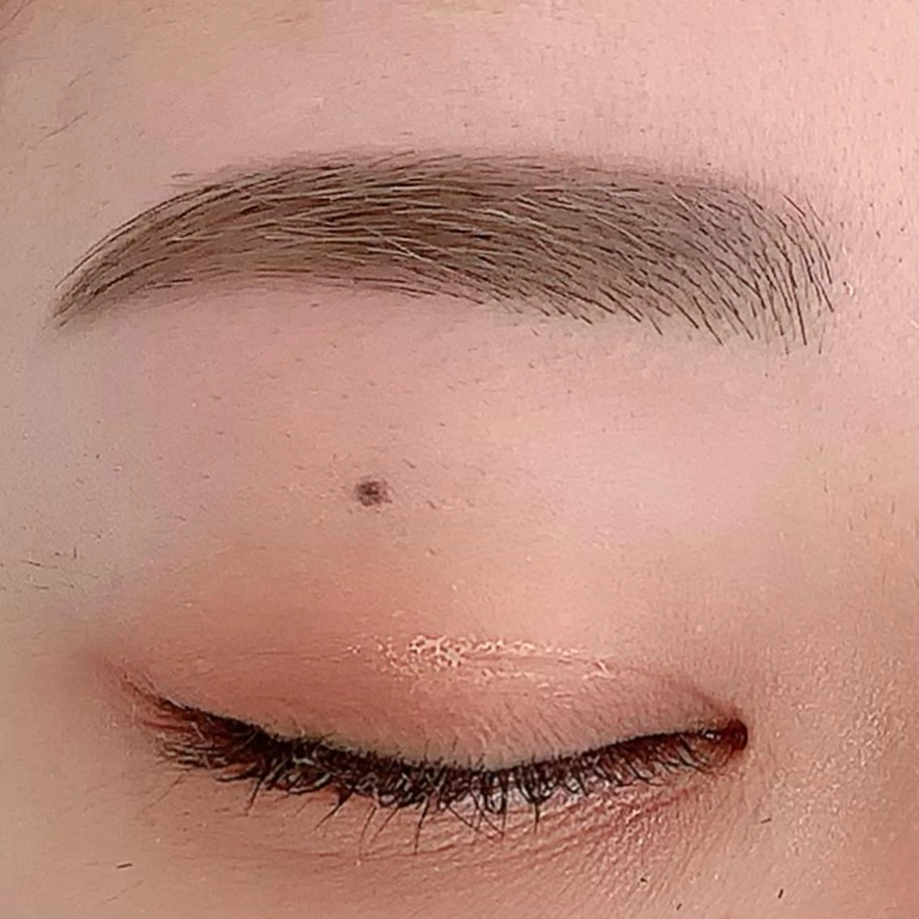 アイブロウ 眉毛ワックス脱毛 BellFlower Aki（眉・まつげ）のマツエク・マツパデザイン