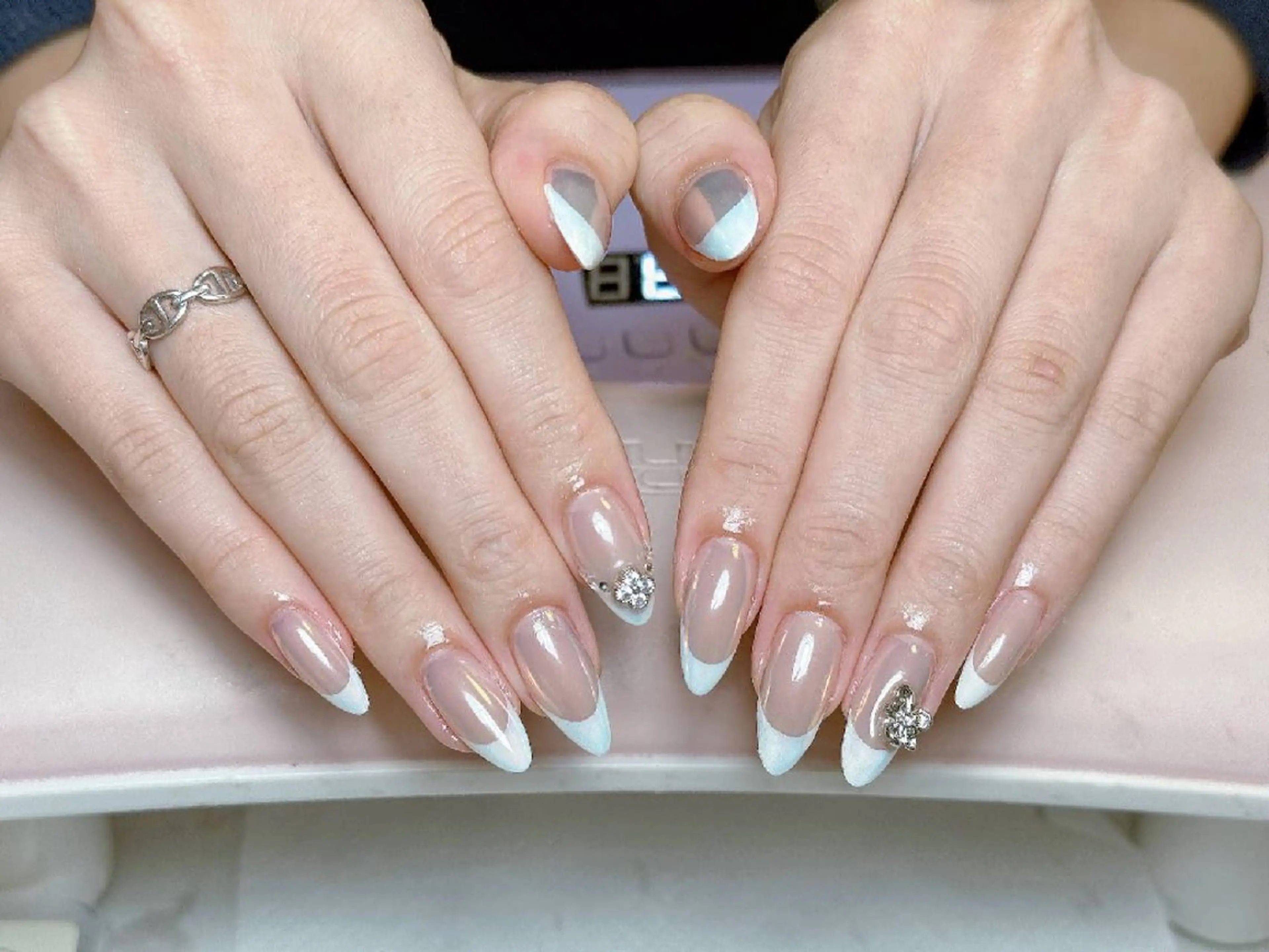 ネイル 小島 阿佑美のネイルデザイン