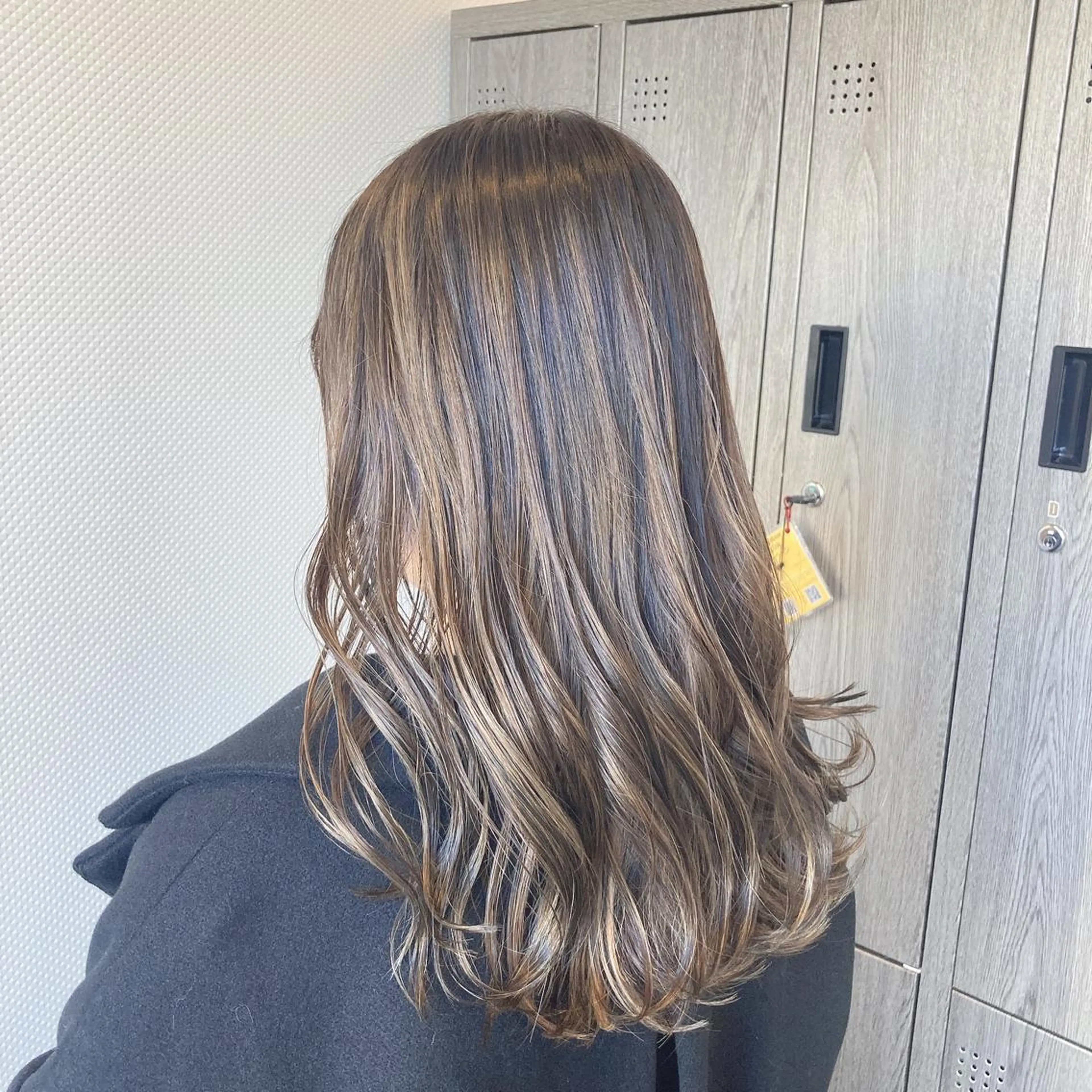 セミロング カラー ヘアカラー トリートメント ✂️ショート指名 No.1　鍋田　貴大のヘアスタイル