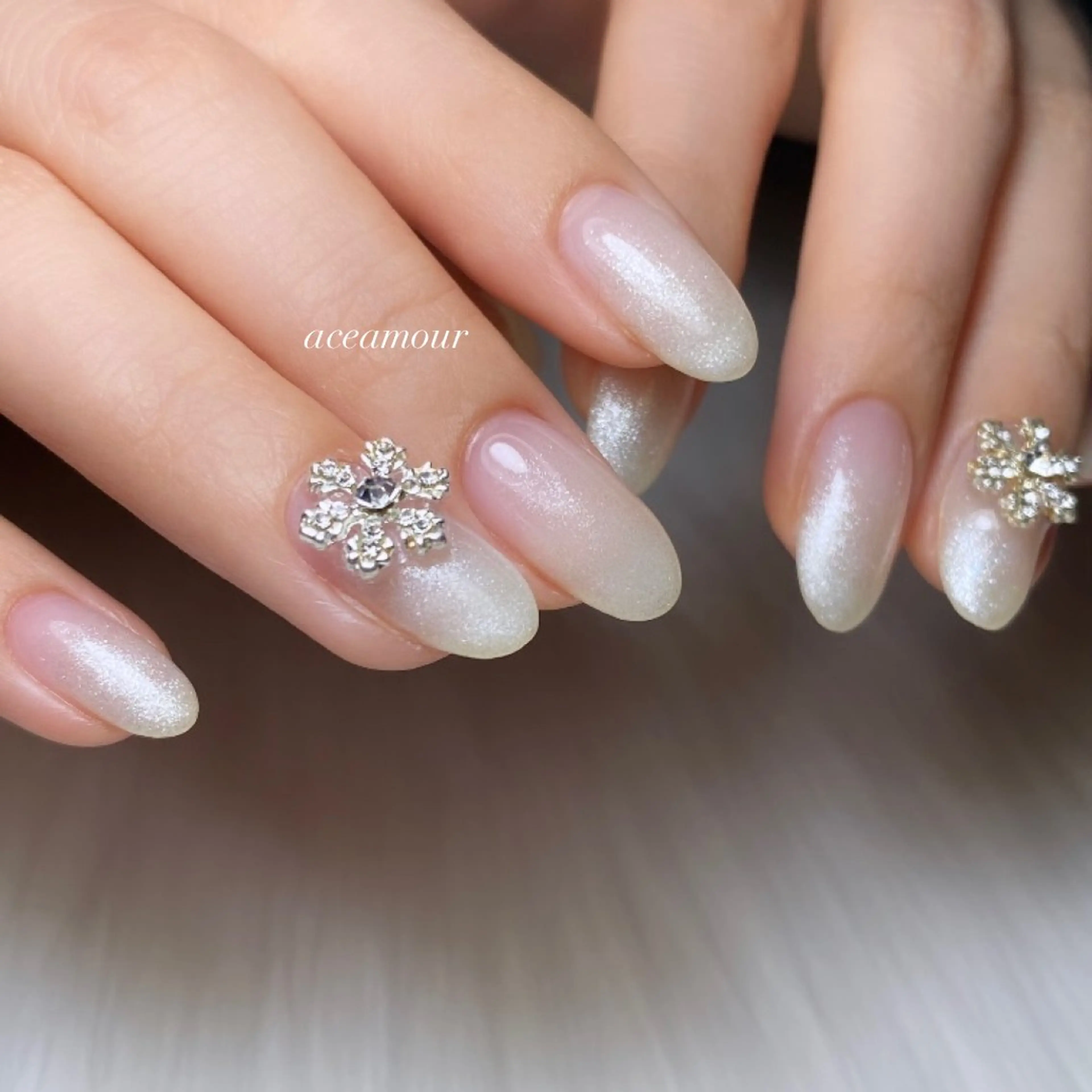 ネイル ホワイト ネイル/耳つぼ /新ホワイトニングのネイルデザイン