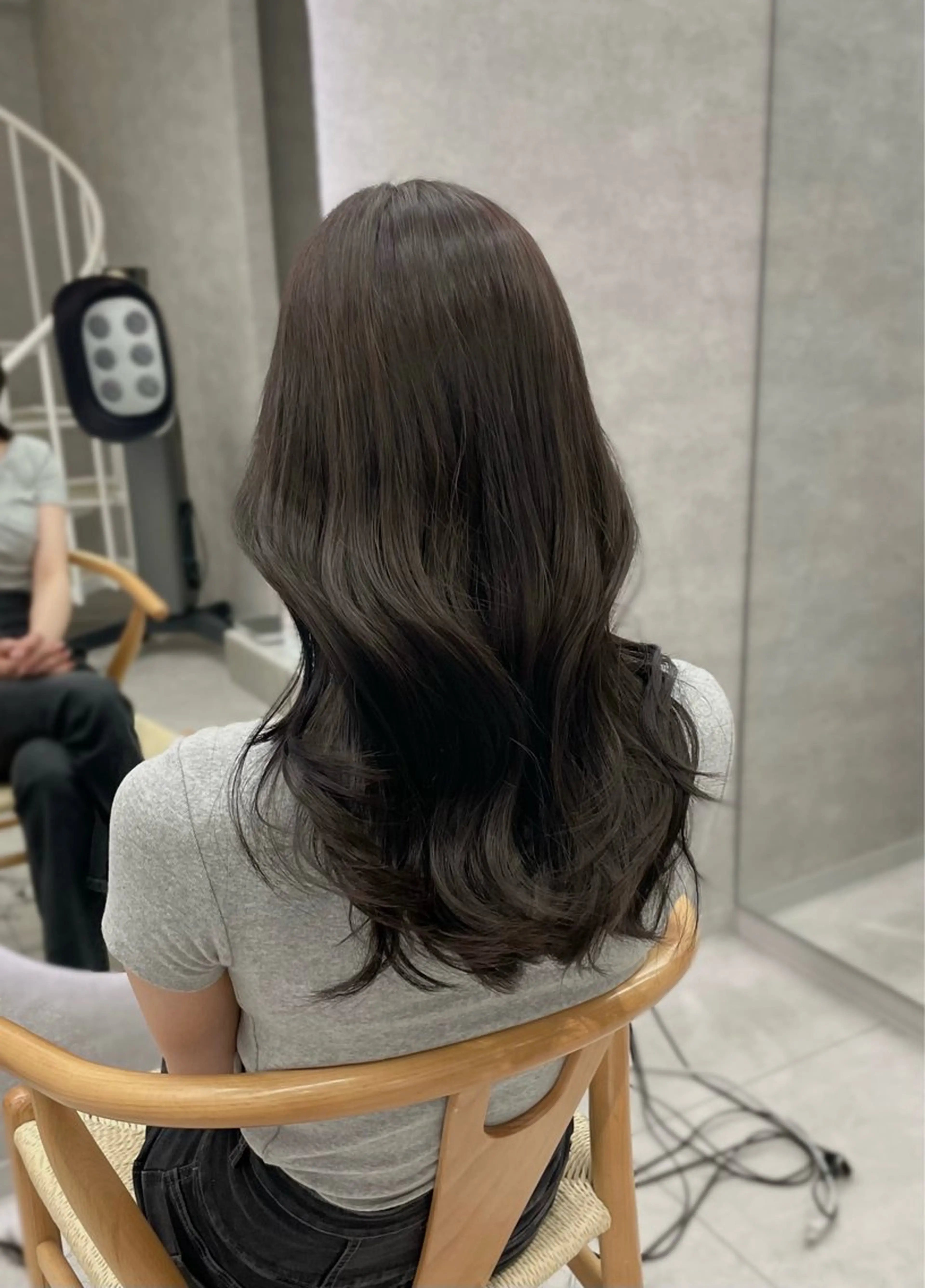 ロング カラー 透明感カラー グレージュ 韓国風ヘア カット ヘアカラー トリートメント 愛華 【geep】のヘアスタイル