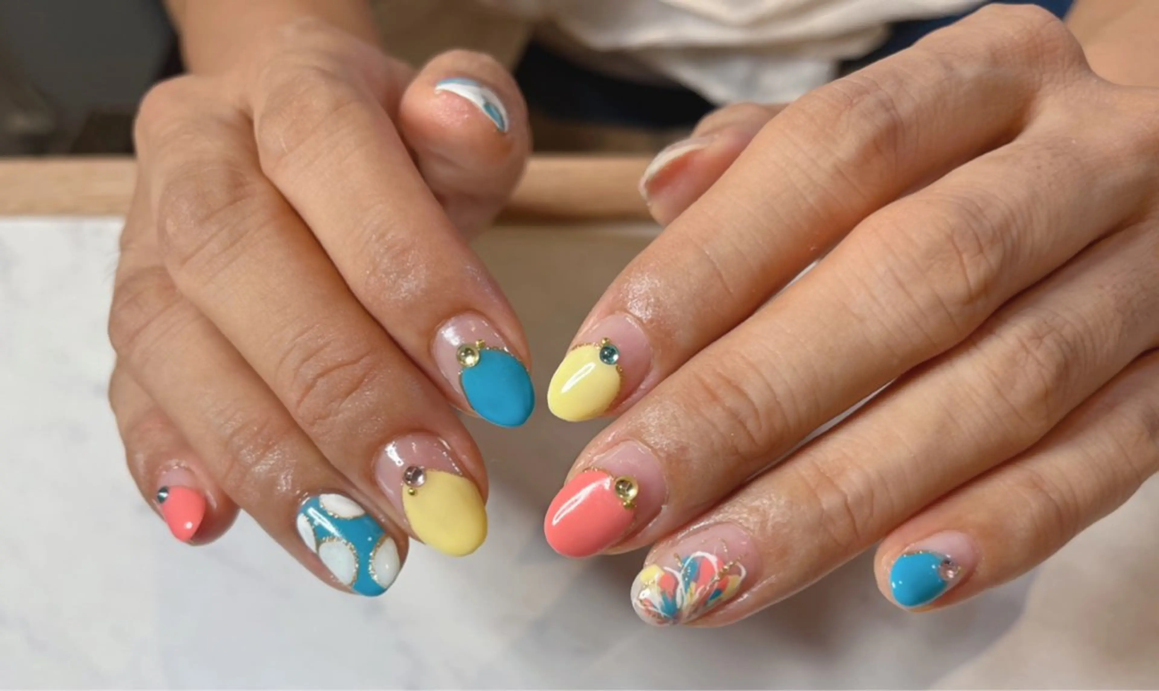 ネイル Nail Eye Salon ＆ School Plaisir 【プレジール】所属・u rの眉毛・アイブロウイメージ