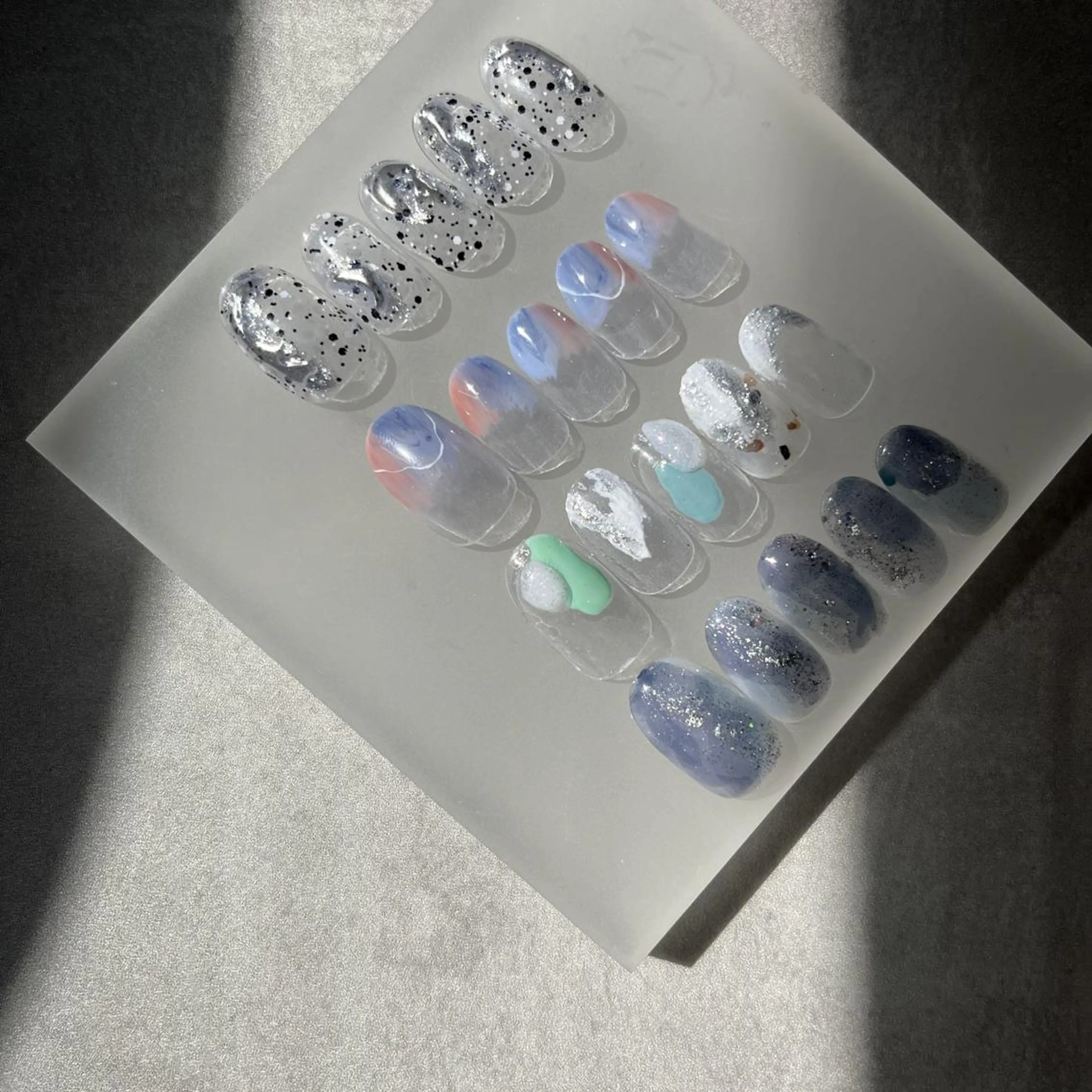 ミディアム REINA W【今福鶴見店】のネイルデザイン