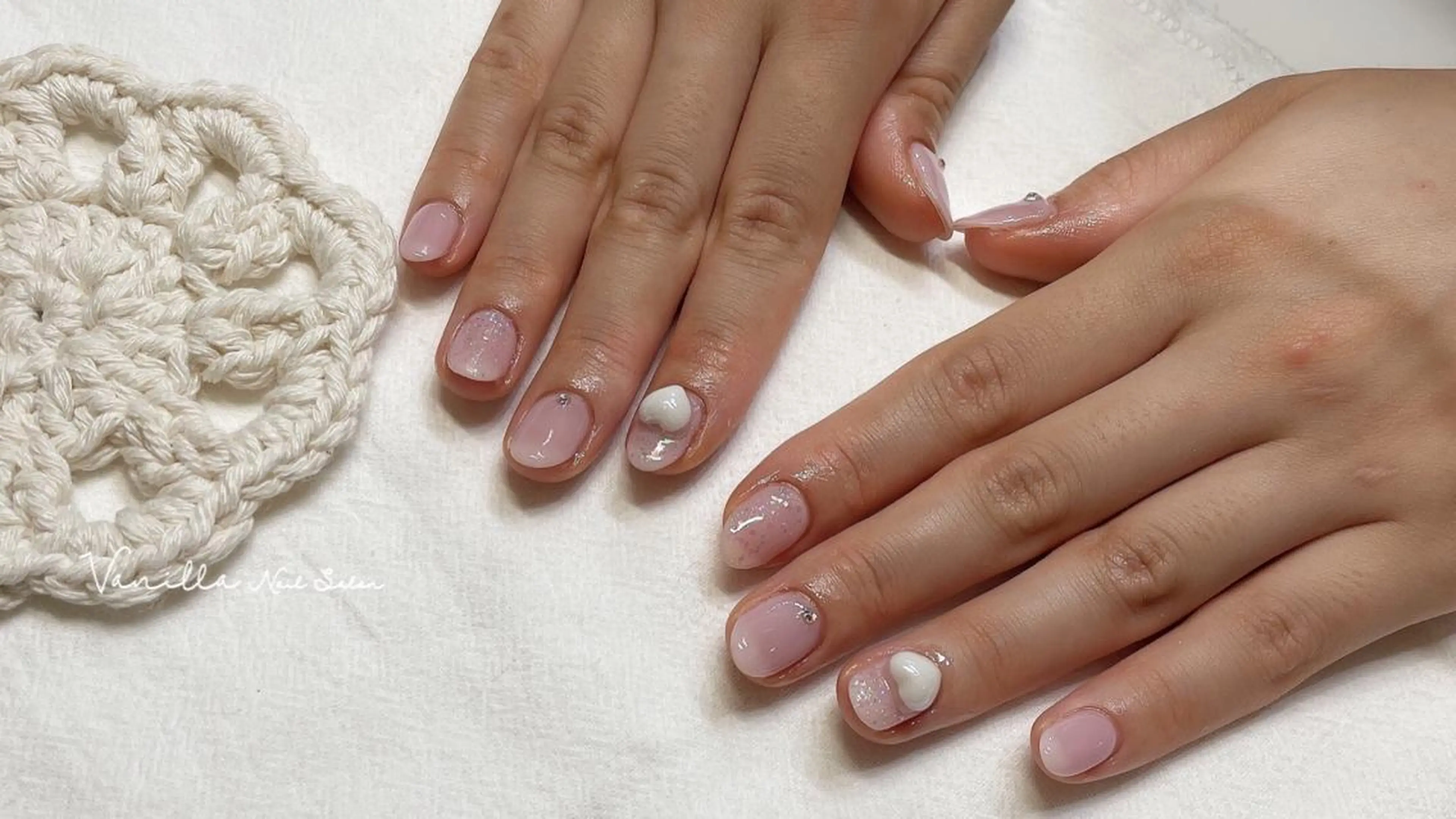 ネイル ストーンネイル ハンドネイル Vanilla ネイルサロン 西川口のネイルデザイン