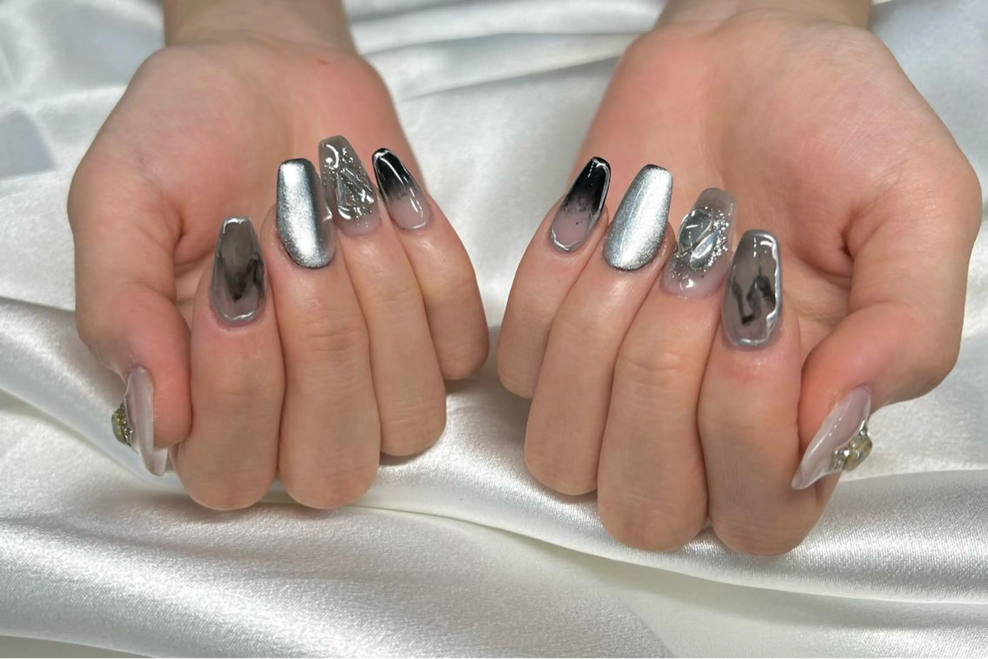 ネイル Una ☀️☀️のネイルデザイン