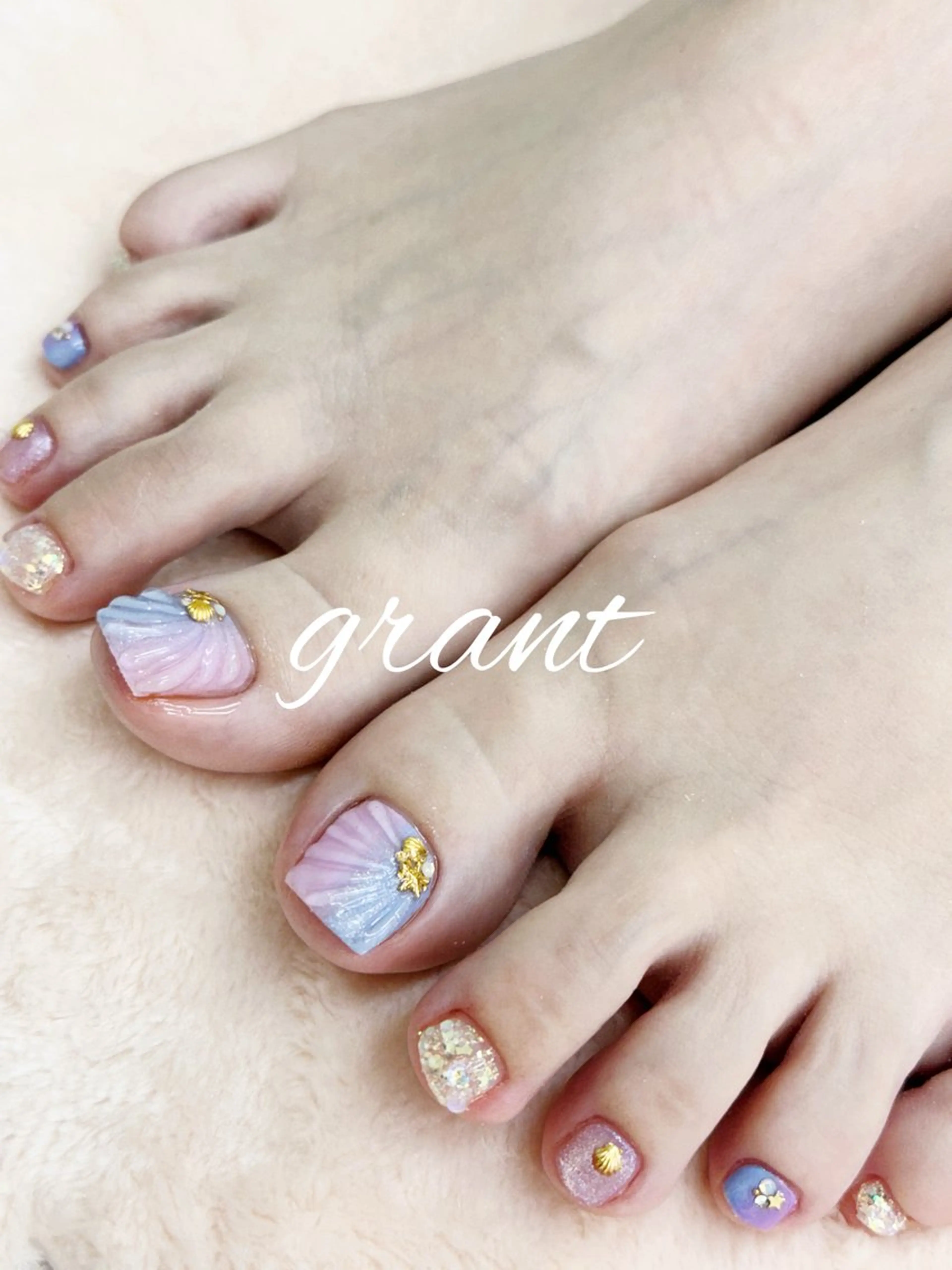 ネイル フットネイル 夏ネイル フットネイル nail salon grant所属・nailsalon grantのネイルデザイン