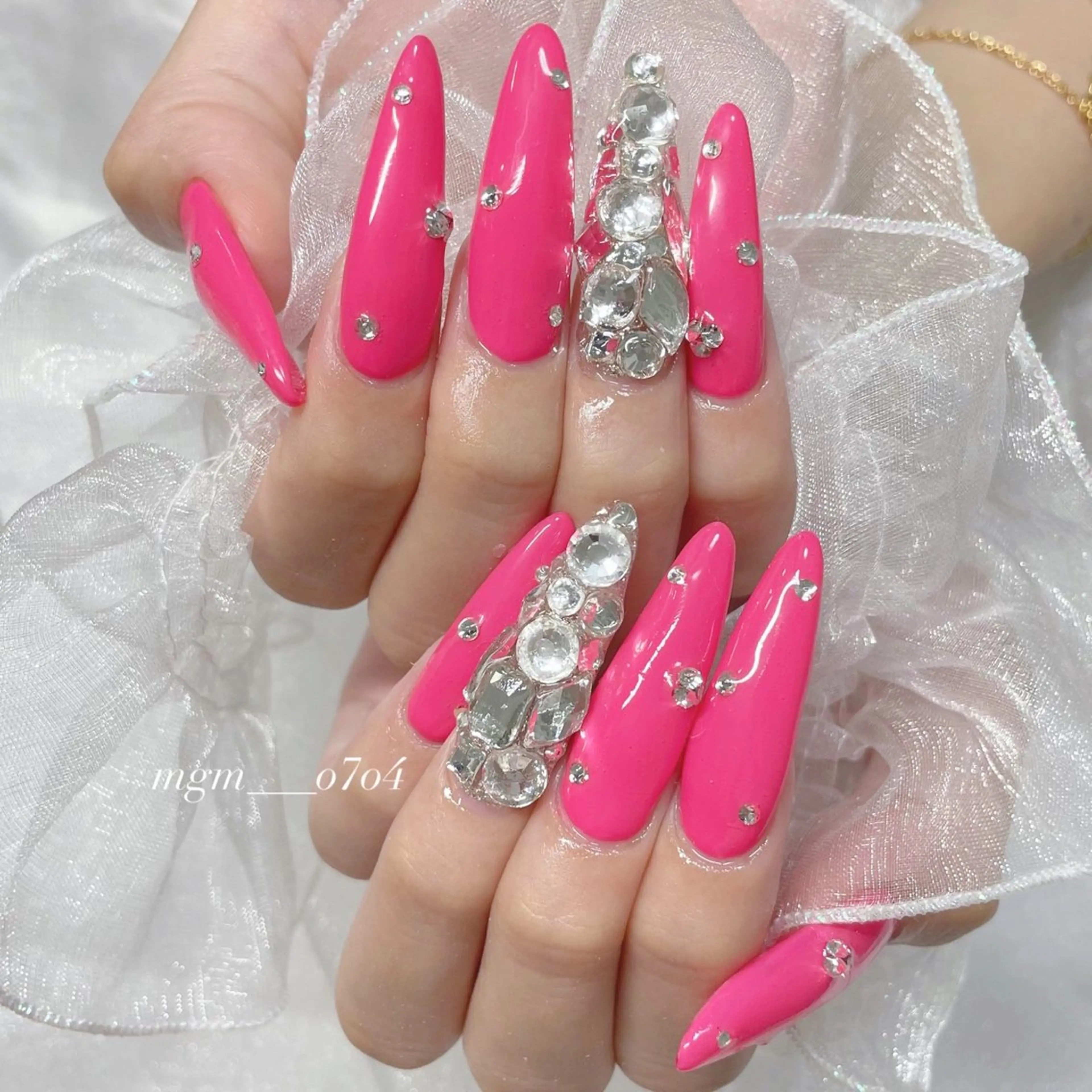 ネイル MoON...❤︎ MeGuのネイルデザイン