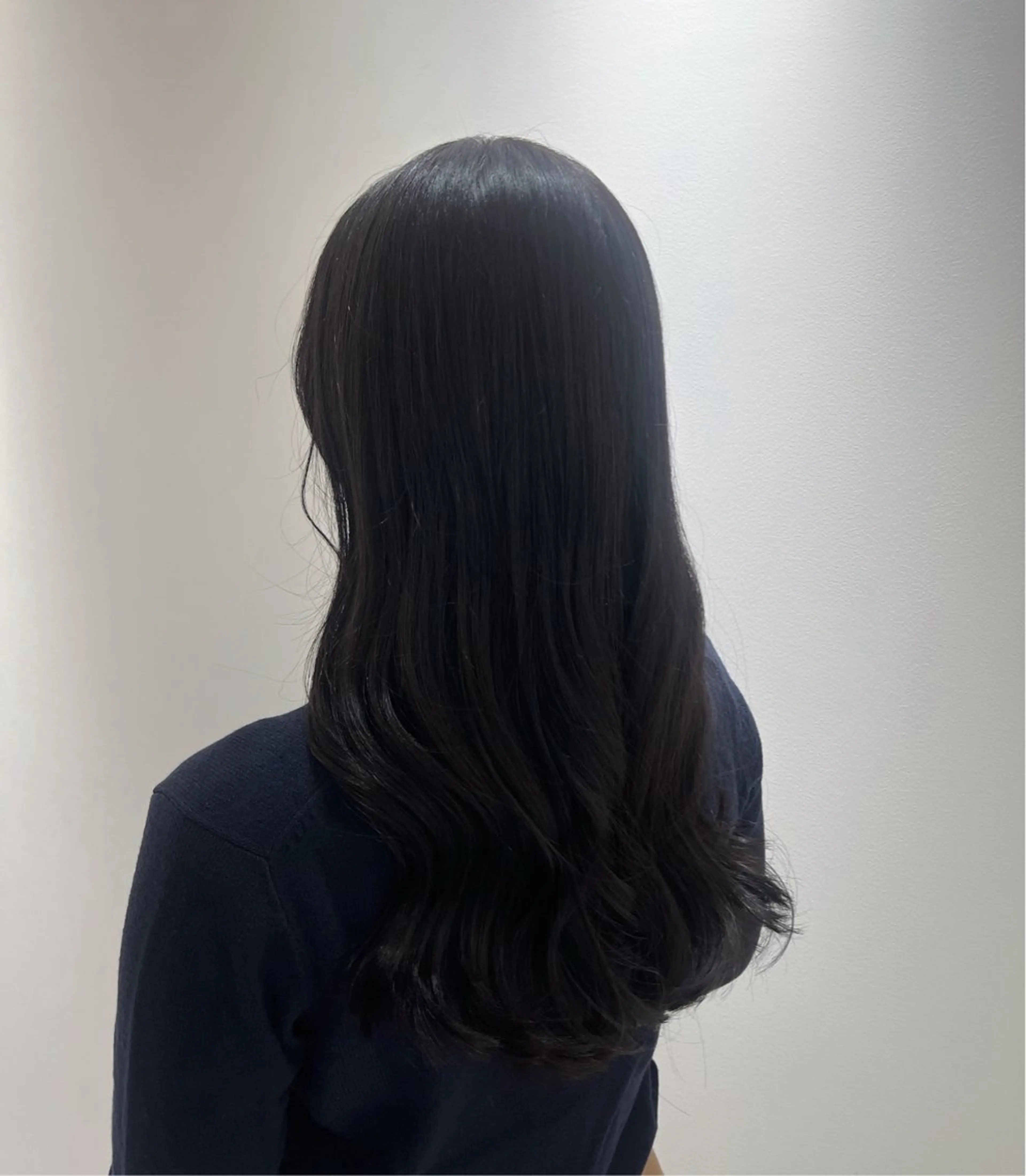 ロング アッシュ 透明感のあるモテ艶髪 🫧AYAKAのヘアスタイル