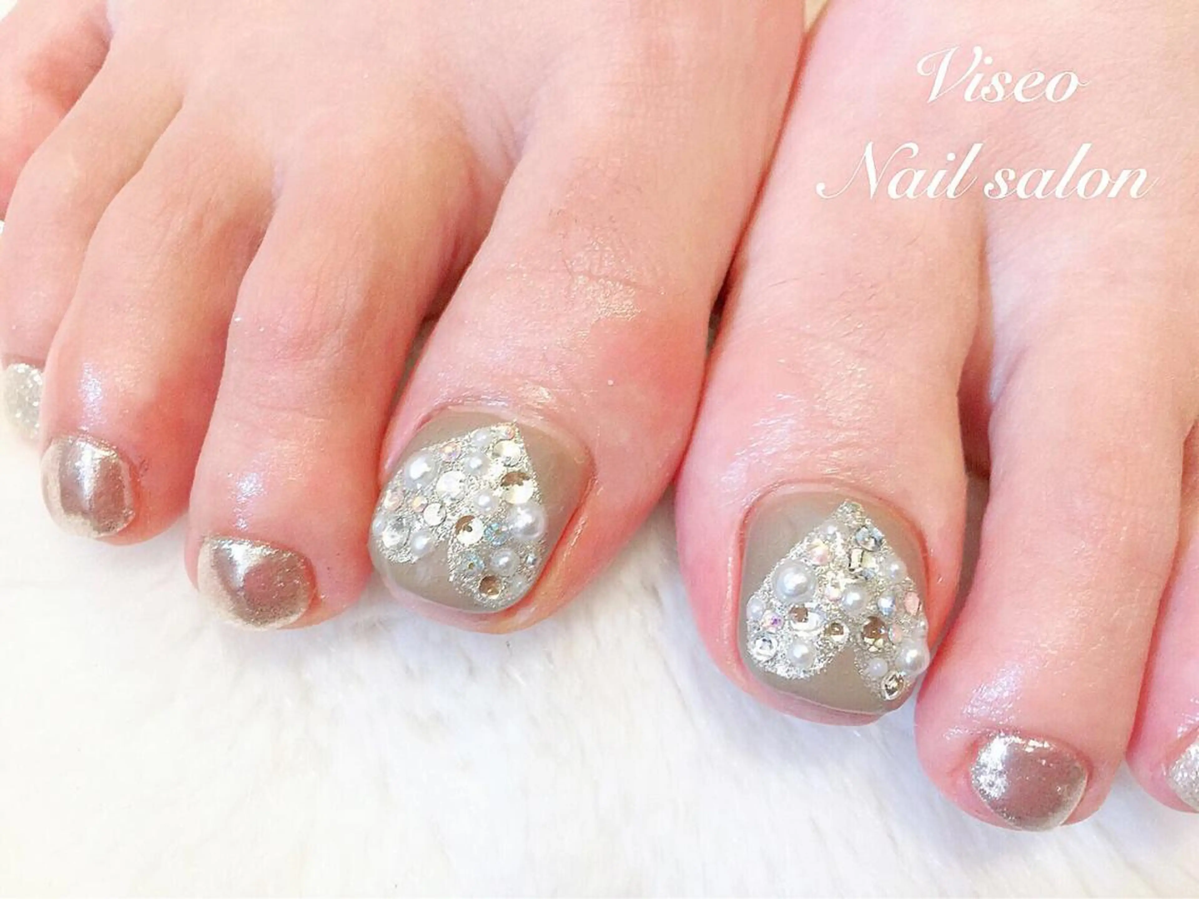 ネイル ハート ラメ(グリッター) ミラーネイル シルバー Viseo《6週間 長持ちパラジェル》のネイルデザイン