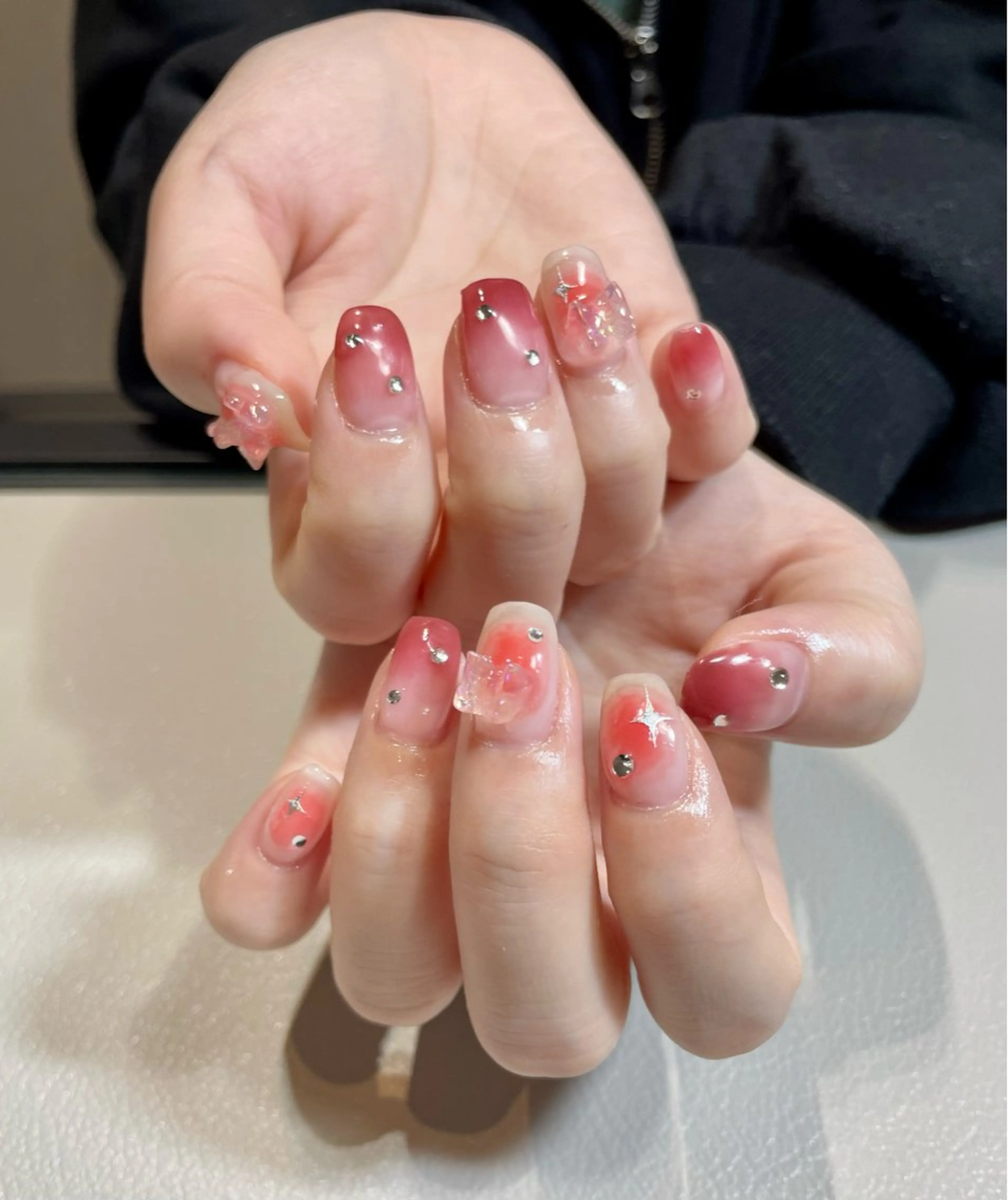 ネイル チークネイル グラデーション jujur HARUKA🌸のネイルデザイン