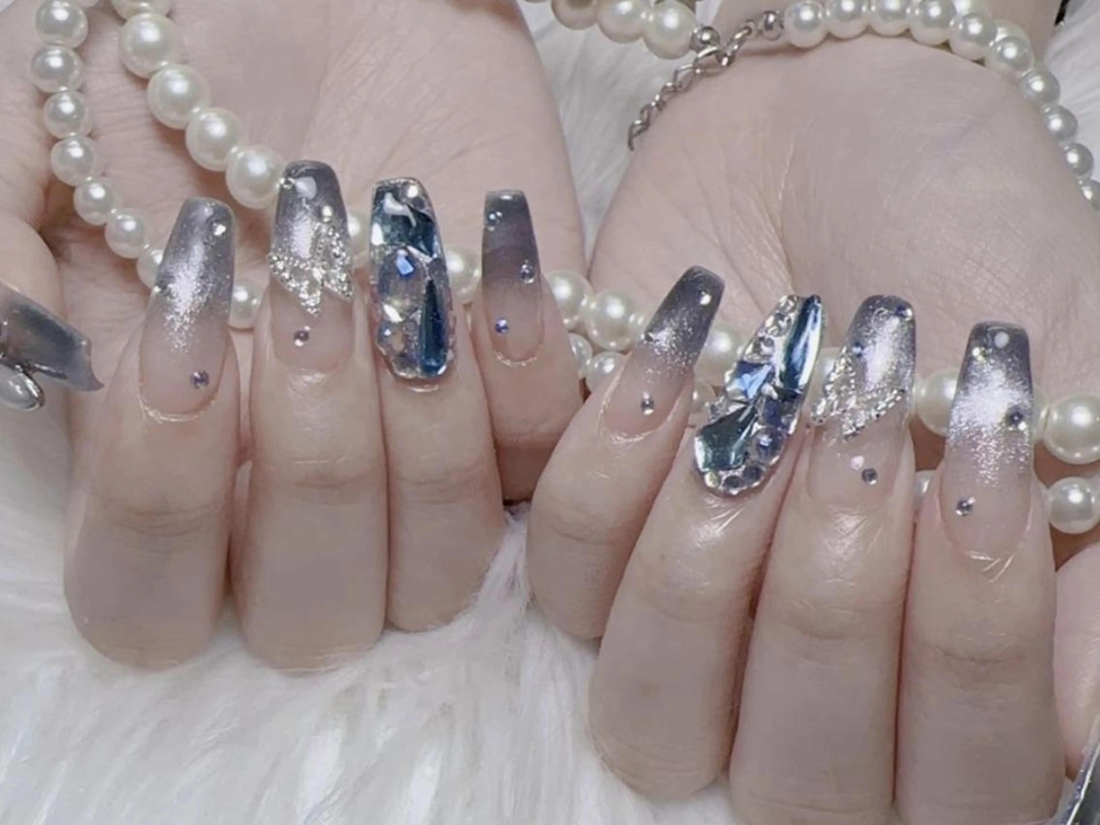 メンズ ネイル アートネイル フレンチネイル ジェルネイル キラキラネイル パラジェル Bloom kabukiのネイルデザイン