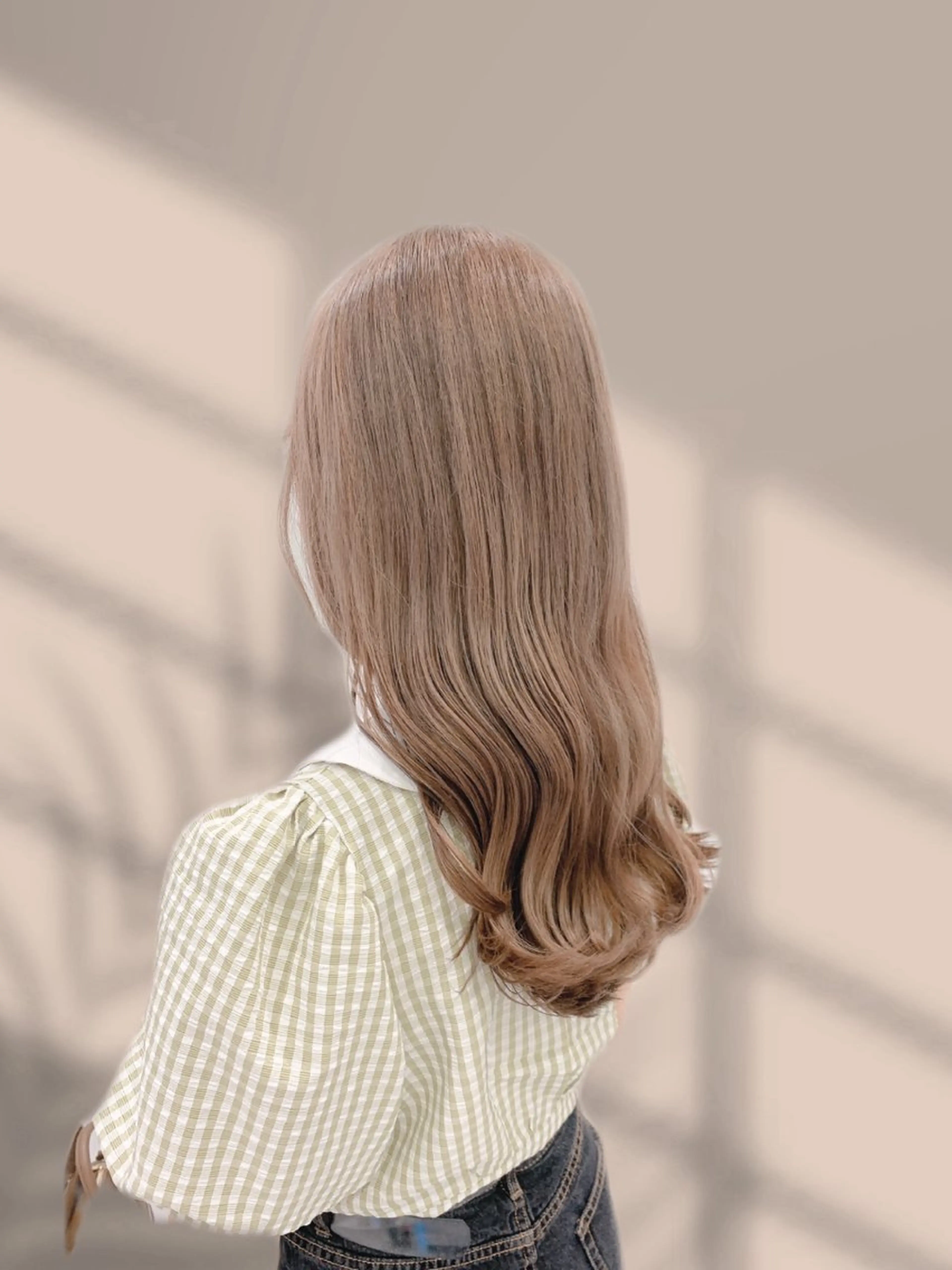 ロング ヘアカラー くすみミルクティー／ ブラウン🪡TOWAのヘアスタイル