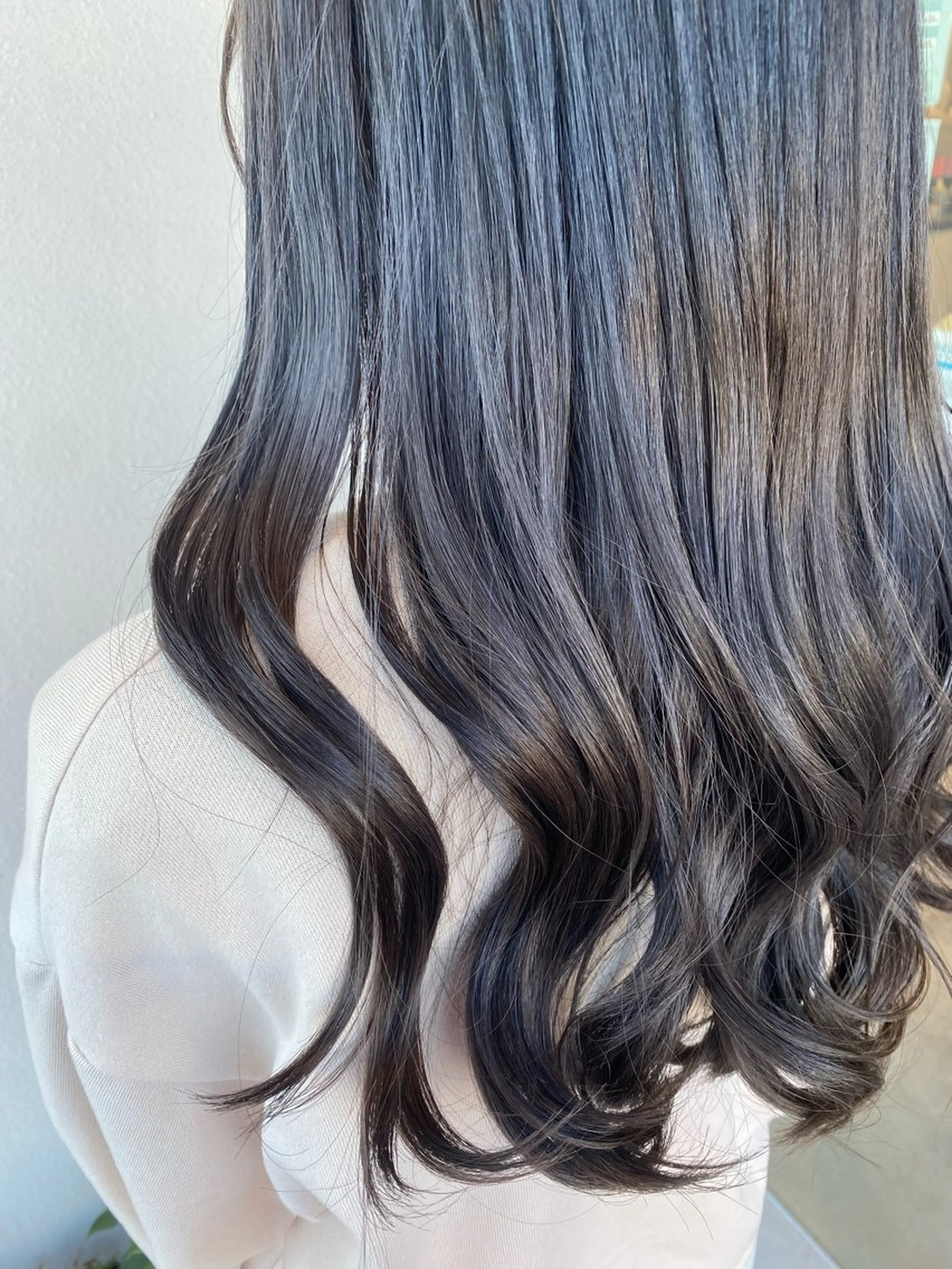 ロング 森 麻衣葉のヘアスタイル