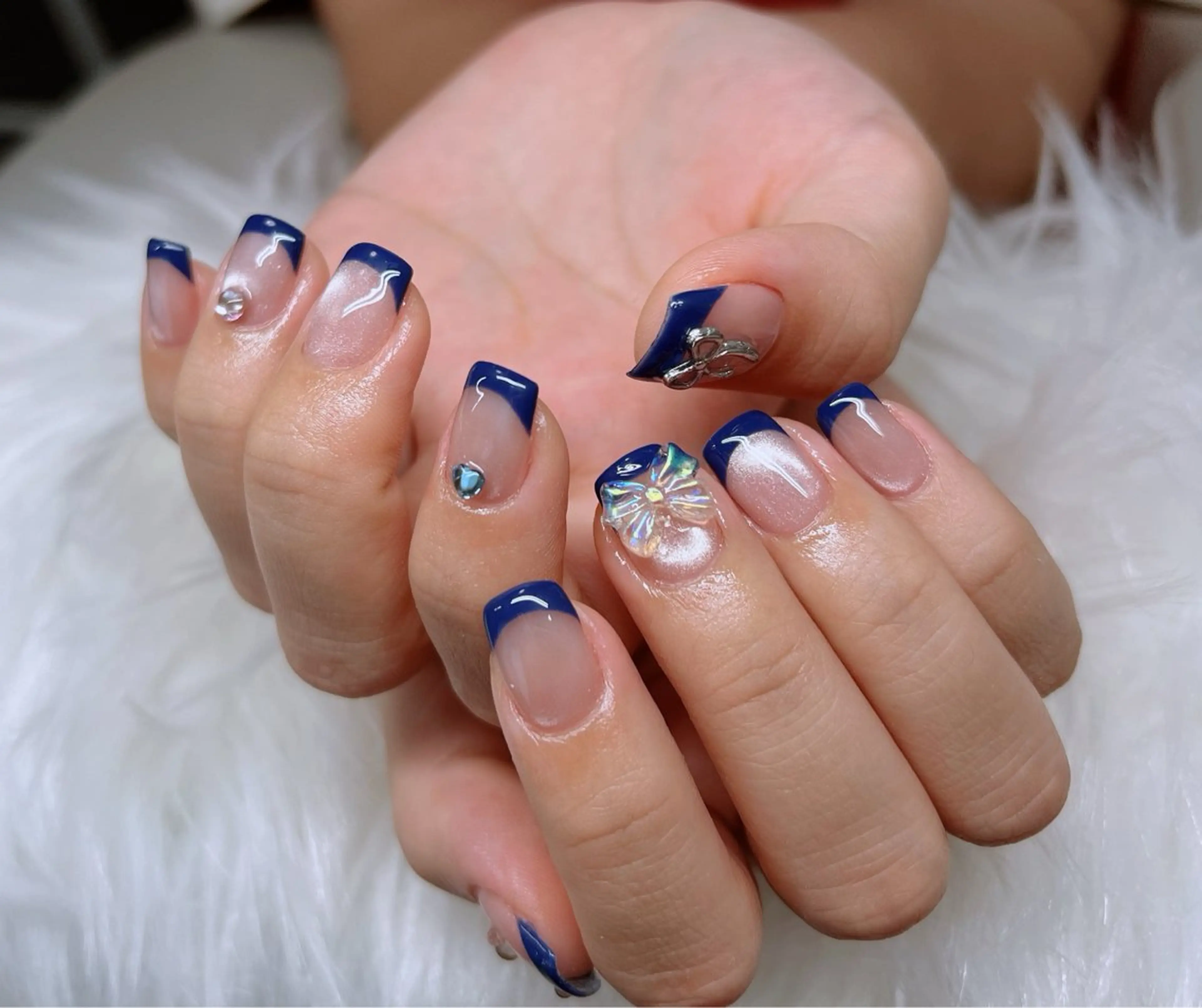 ネイル フットネイル フレンチネイル キラキラネイル 韓国ネイル ロングネイル Lee _nailのネイルデザイン