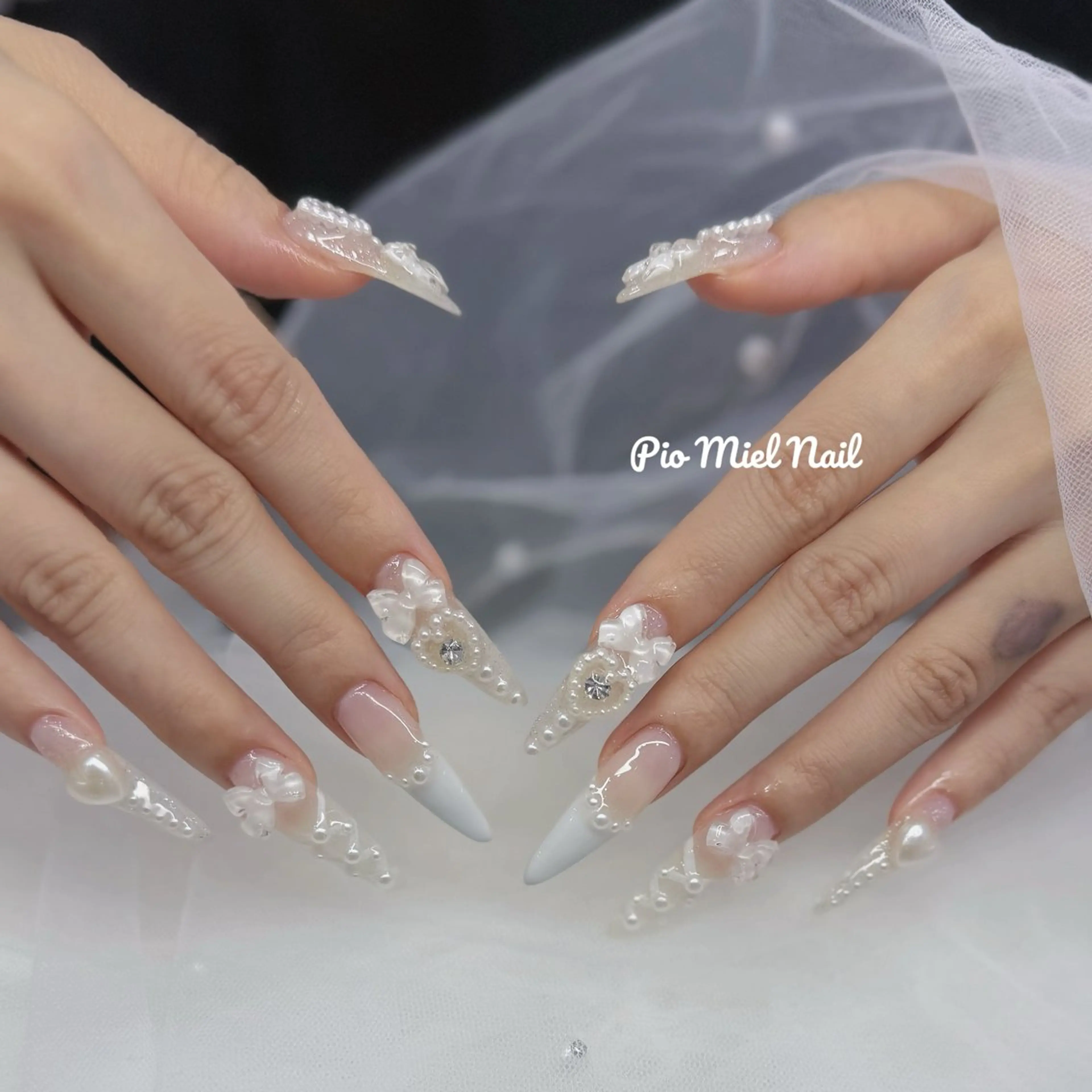 ミディアム ハンドネイル Pio Mielのネイルデザイン