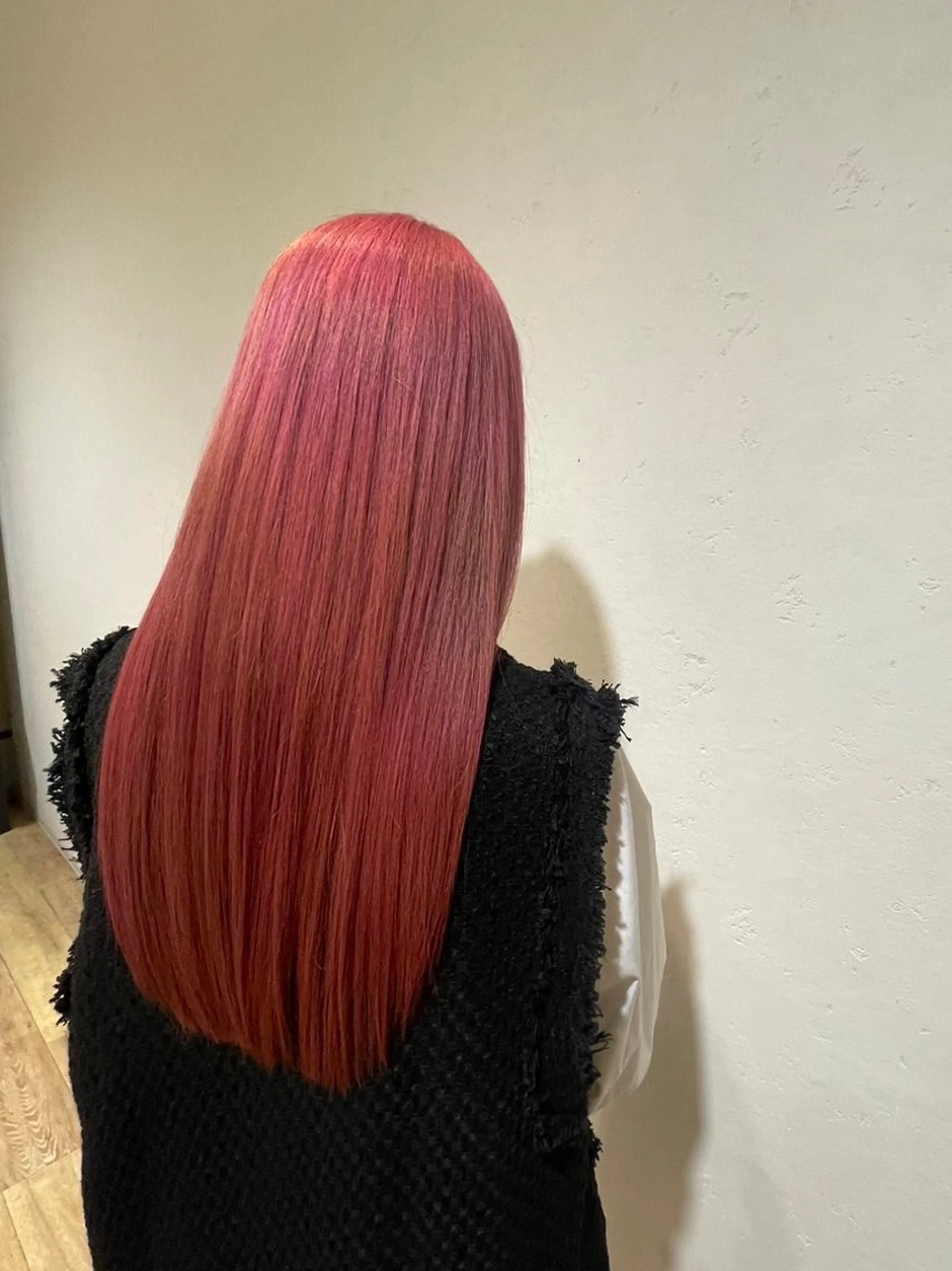 ロング カラー 廣末 千菜のヘアスタイル