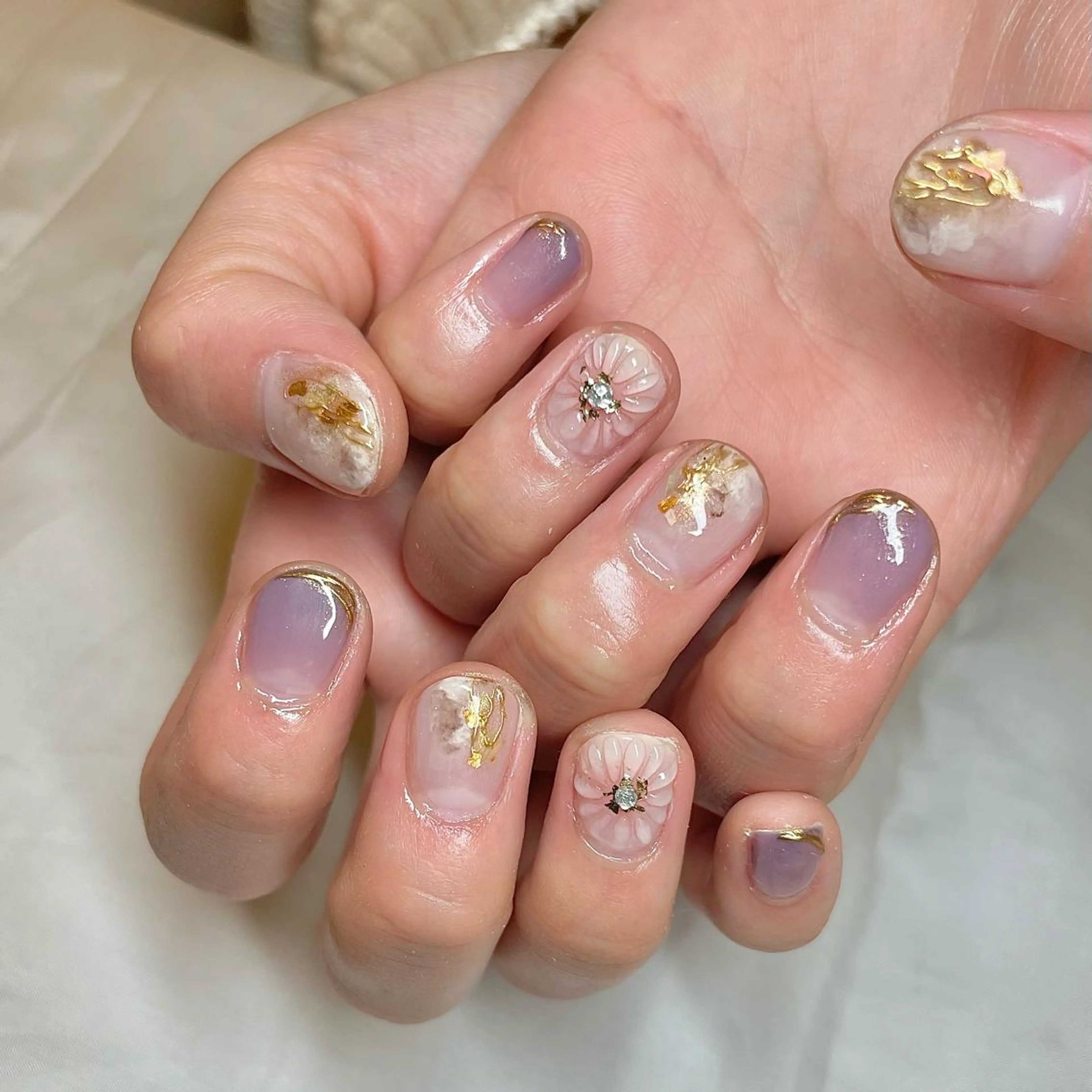 ショート カラー パーマ ヘアアレンジ メンズ キッズ ネイル マツエク・マツパ アイブロウ パープルカラー クリアネイル フラワーネイル パープル nail&eye Aoのマツエク・マツパデザイン