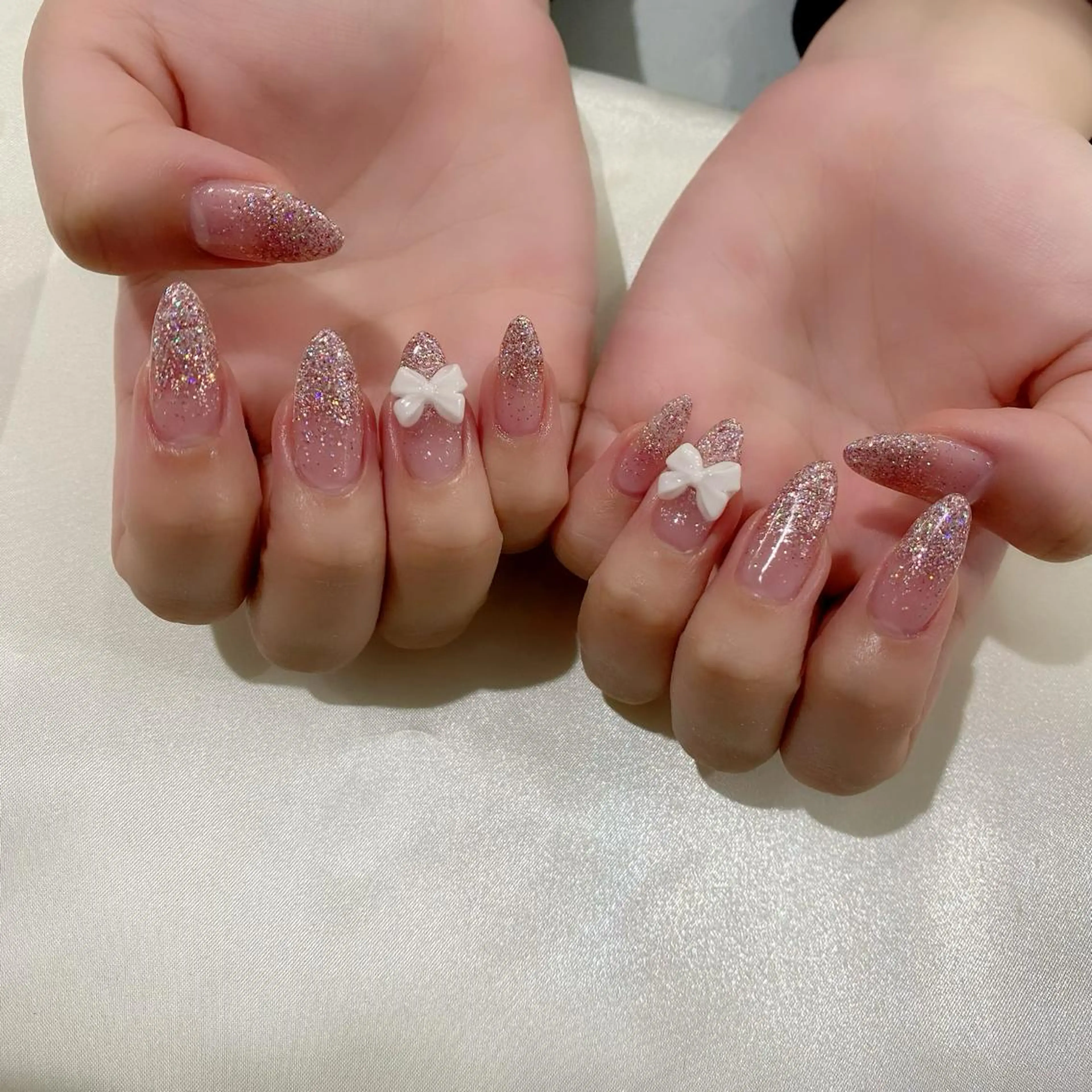 ネイル ジェルネイル グラデーション ラメ(グリッター) ラメグラデーション ロングネイル Salon Ｋのネイルデザイン