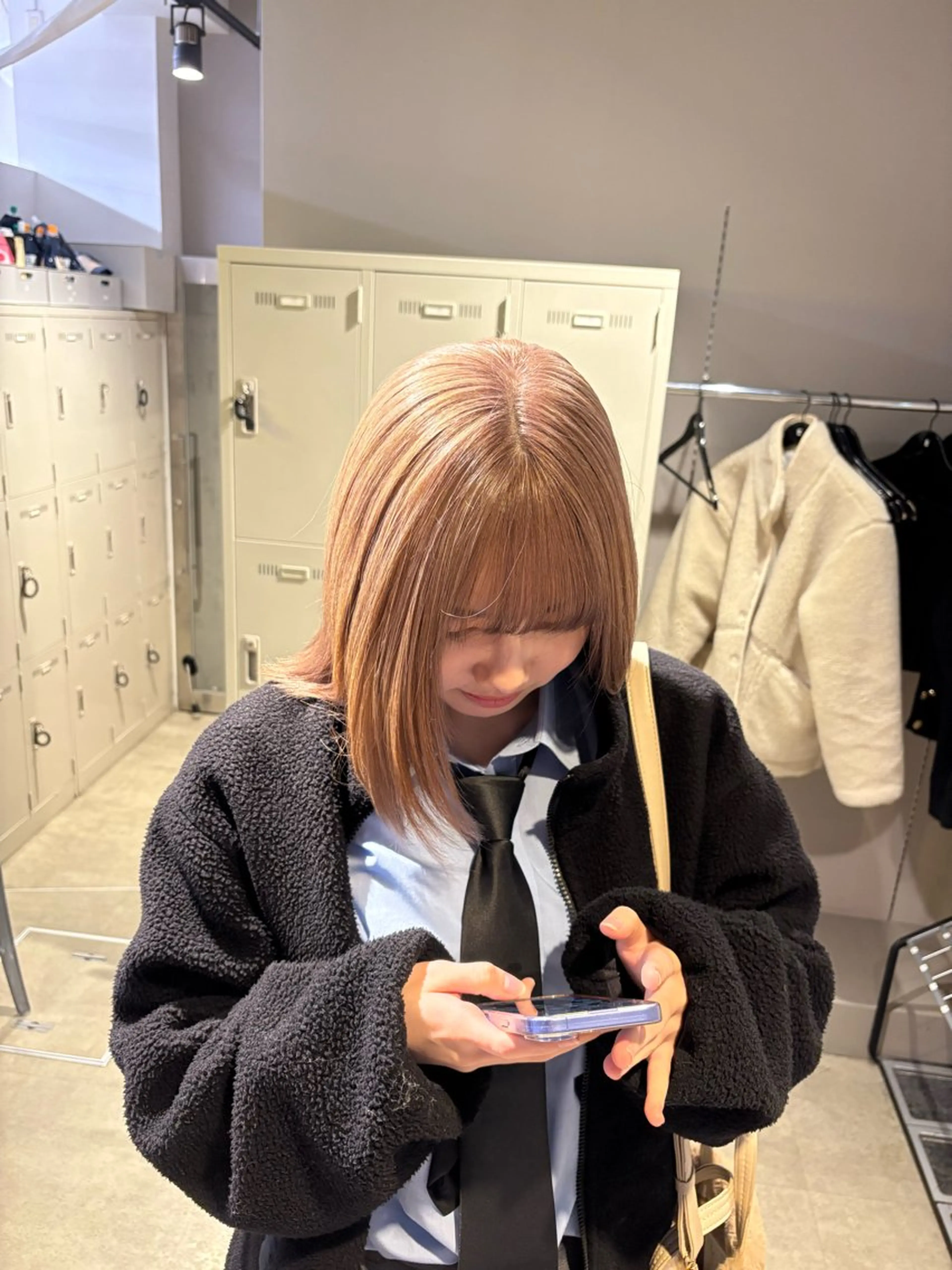 カラー ヘアカラー トリートメント ベージュ／ブラウン/ ナチュラルレイヤーのヘアスタイル