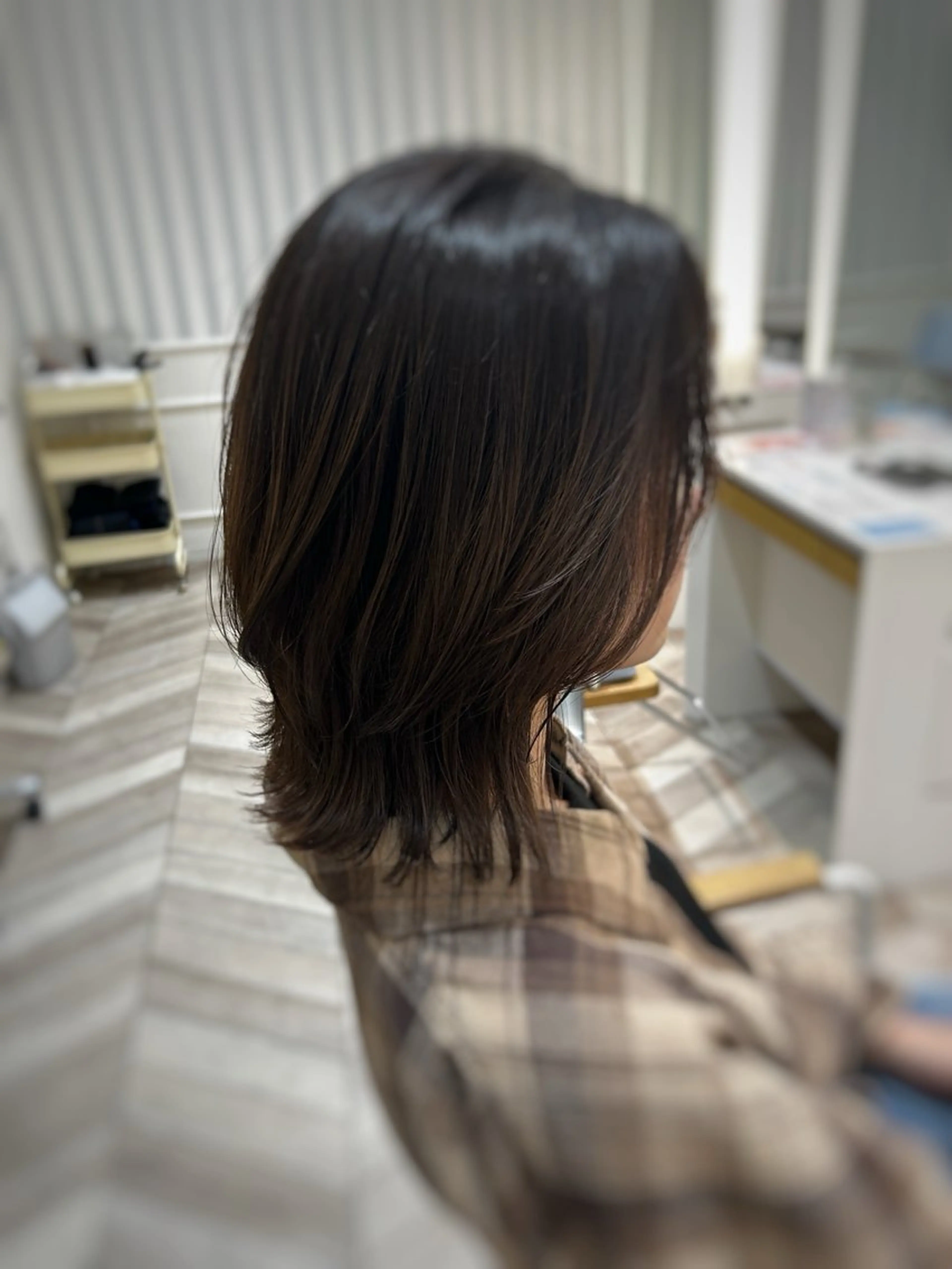 ミディアム カラー 淡路.上新庄/透明感 .艶カラー/野口春貴のヘアスタイル