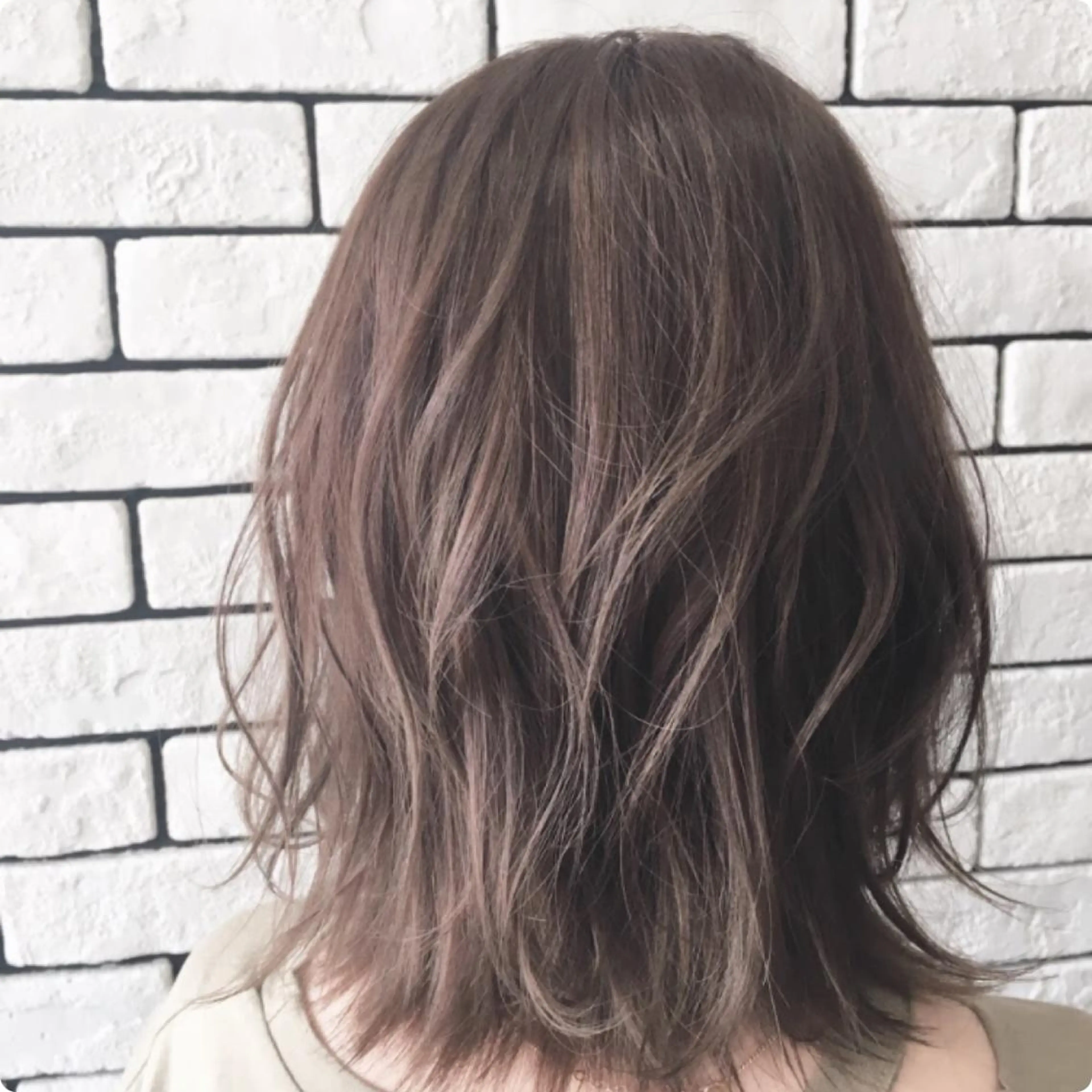 ミディアム mare所属・＊＊＊ natsumiのヘアスタイル