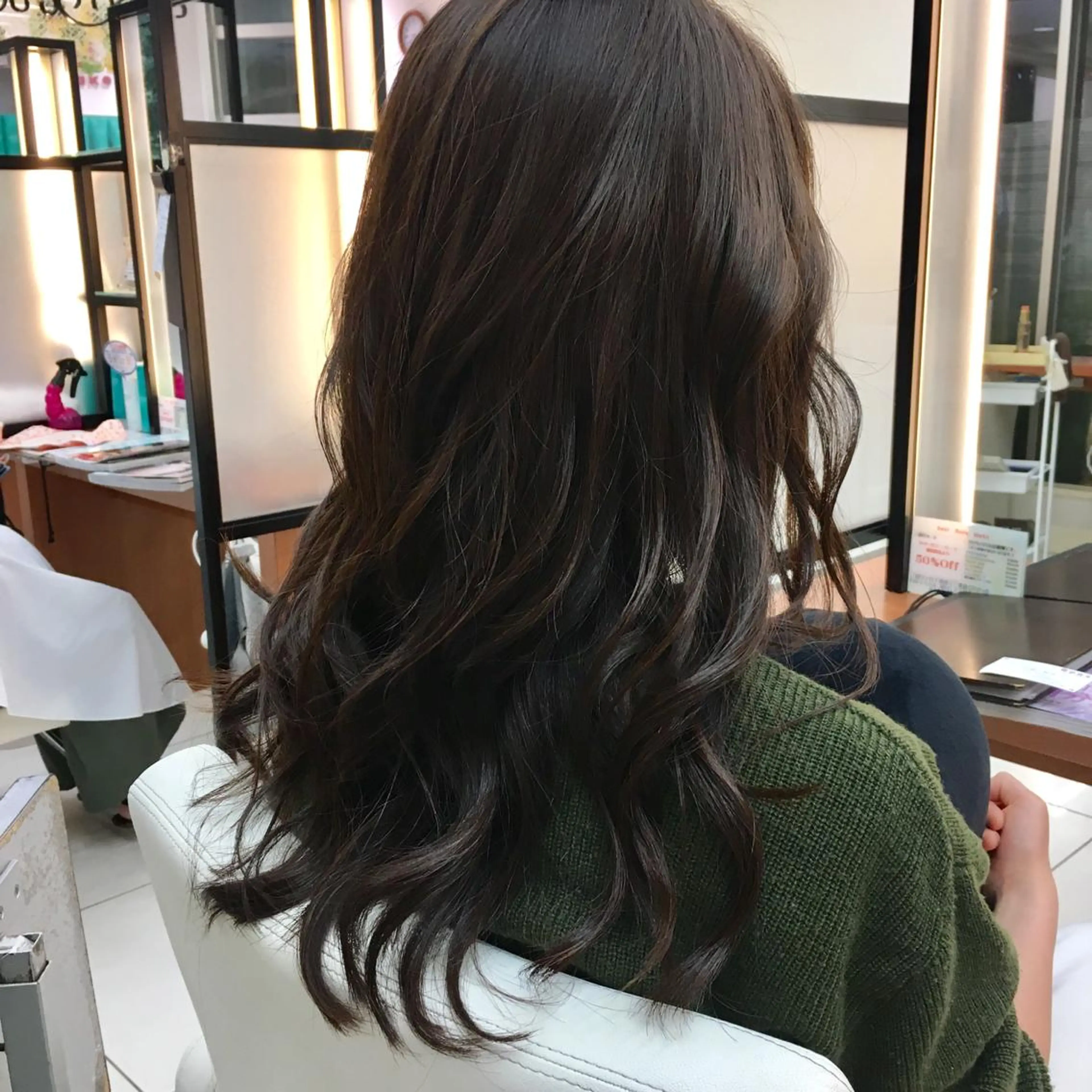 ロング カラー ブラウンカラー イルミナカラー ナチュラルブラウン 外国人風カラー カット ヘアカラー トリートメント N° jillva ♦️川端裕司♦️のヘアスタイル