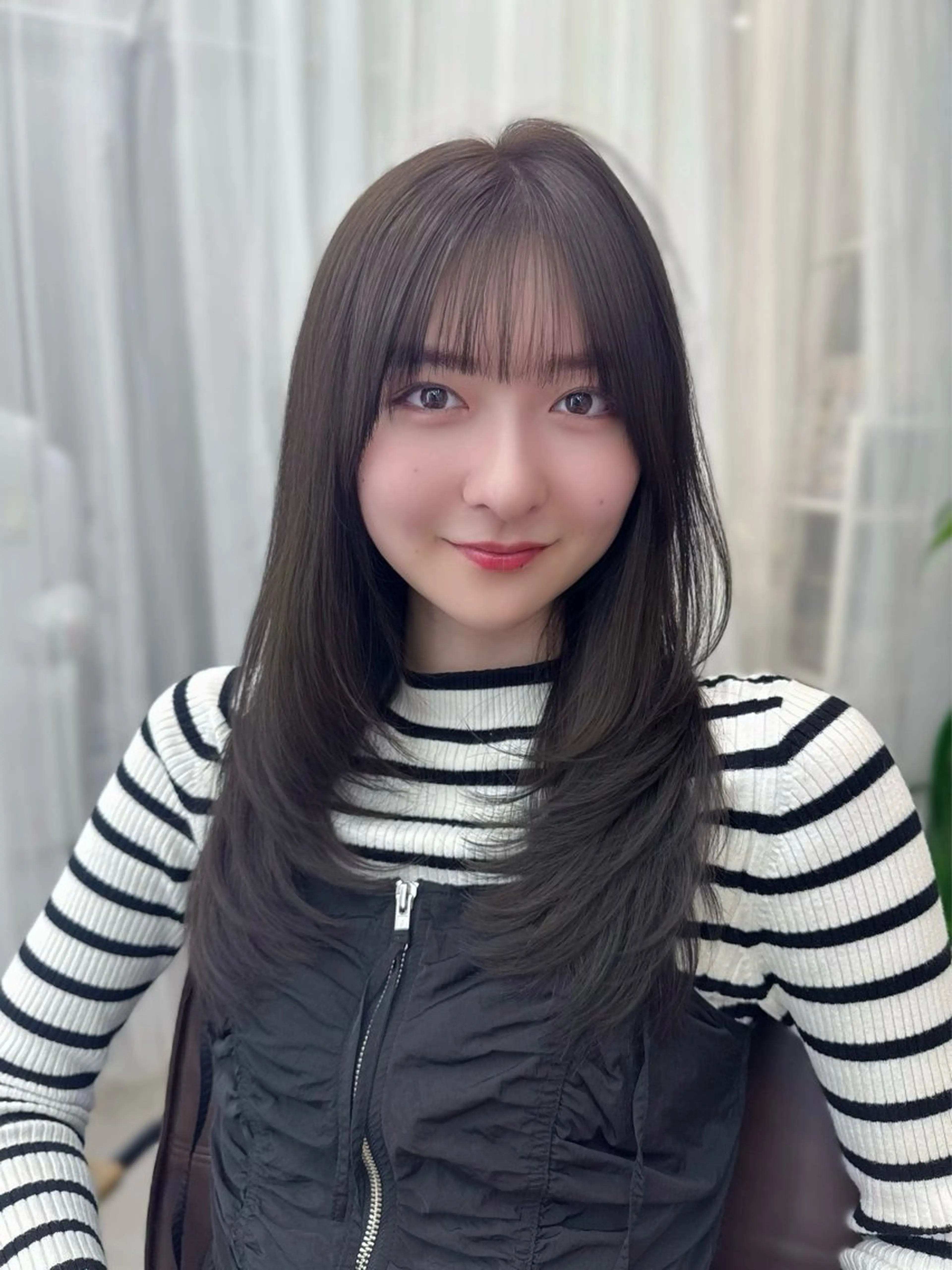 セミロング カラー ハイレイヤー レイヤーカット カット ヘアカラー トリートメント 日本一の小顔カット/ ボブ/顔周り/韓国のヘアスタイル